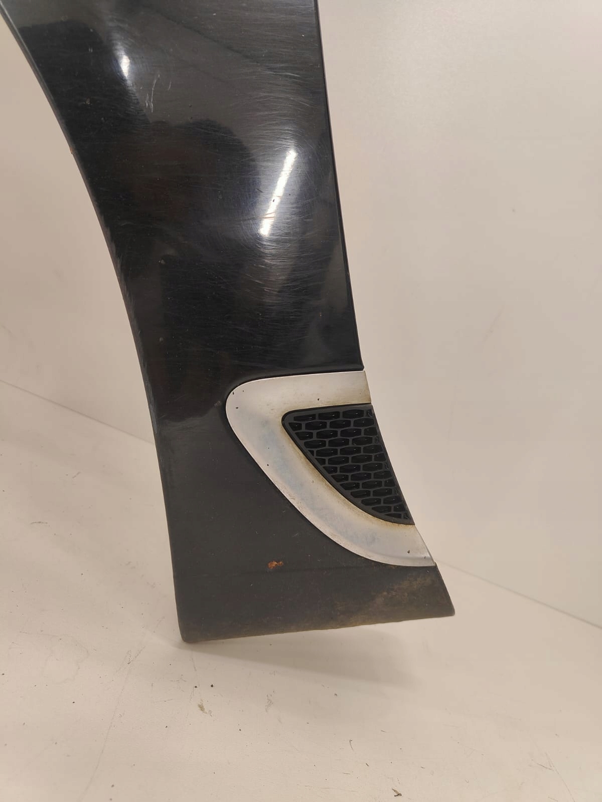 Saab 95 ng 10-12 ĽAVÝ PREDNÝ BLATNÍK