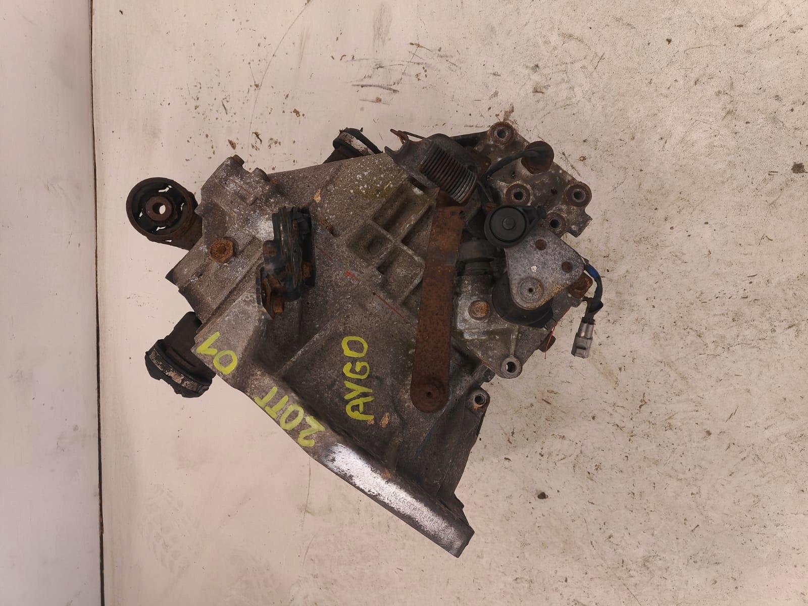 Toyota aygo 107 citroen 1.0 BENZIN 20TT01 PREVODOVKA MANUALNA