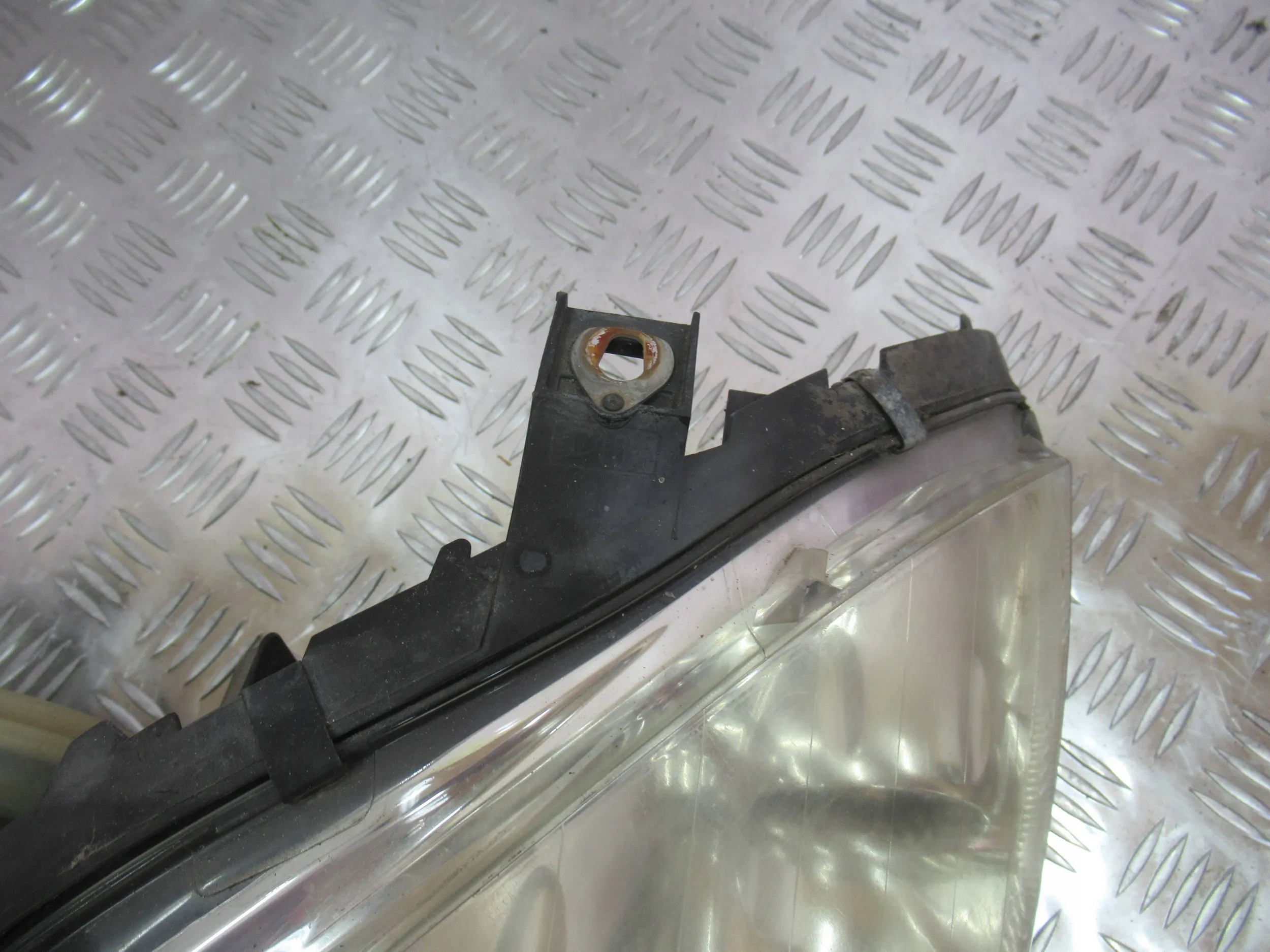 LAVE PREDNE SVETLO MERCEDES A KLASA W169