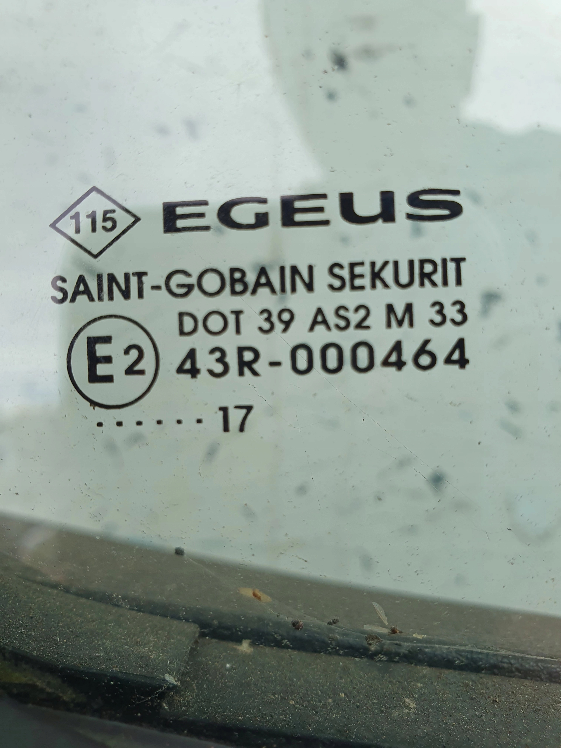 RENAULT TRAFIC III OPEL VIVARO 3 PRAVE PREDNE DVERE