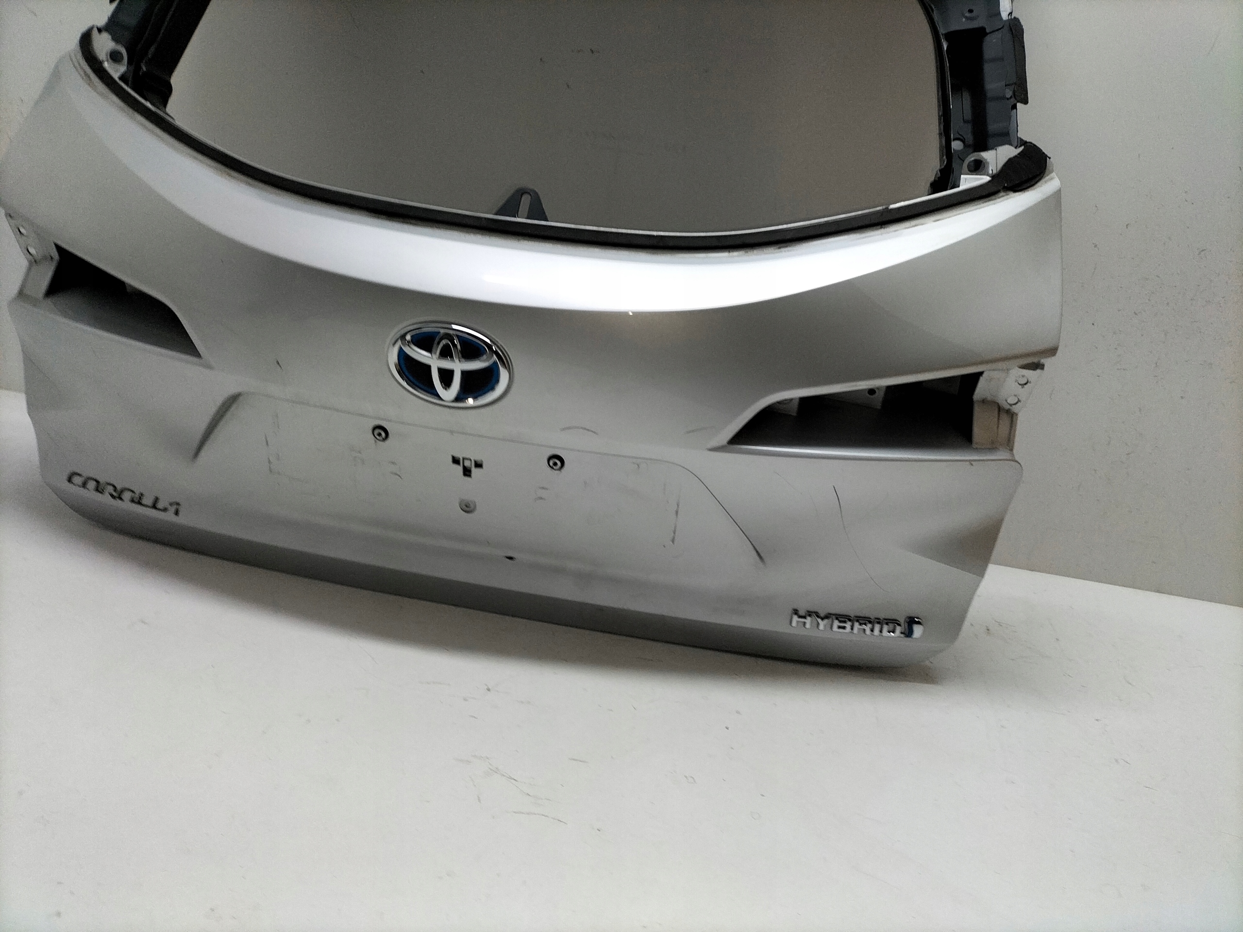 ZADNÁ KAPOTA TOYOTA COROLLA E21 18- KOMBI