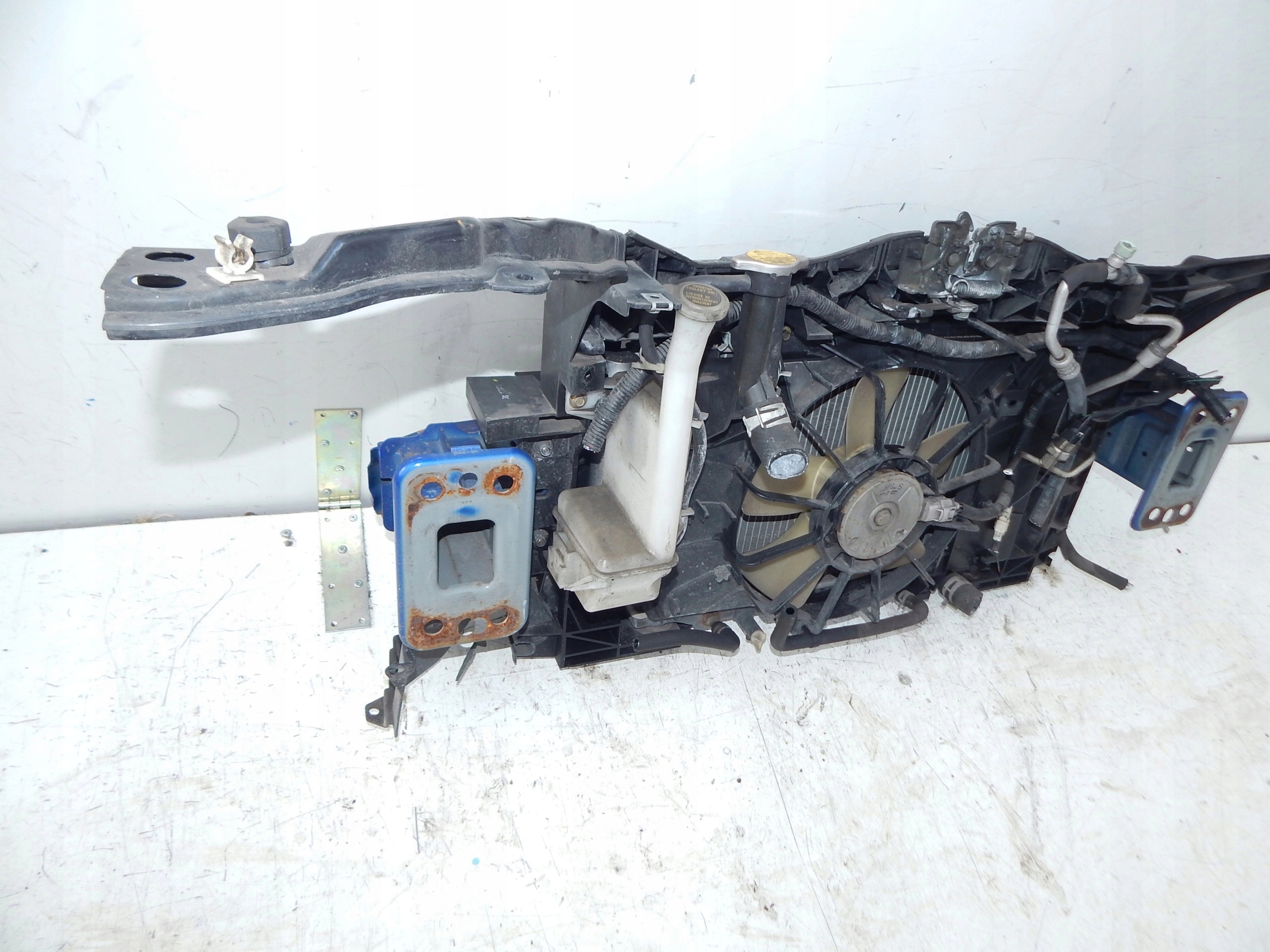 mazda 2 II 02-07 sport 1.5 PREDNE CELO