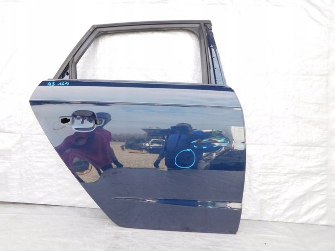 AUDI A3 HB 12- PRAVE ZADNE DVERE