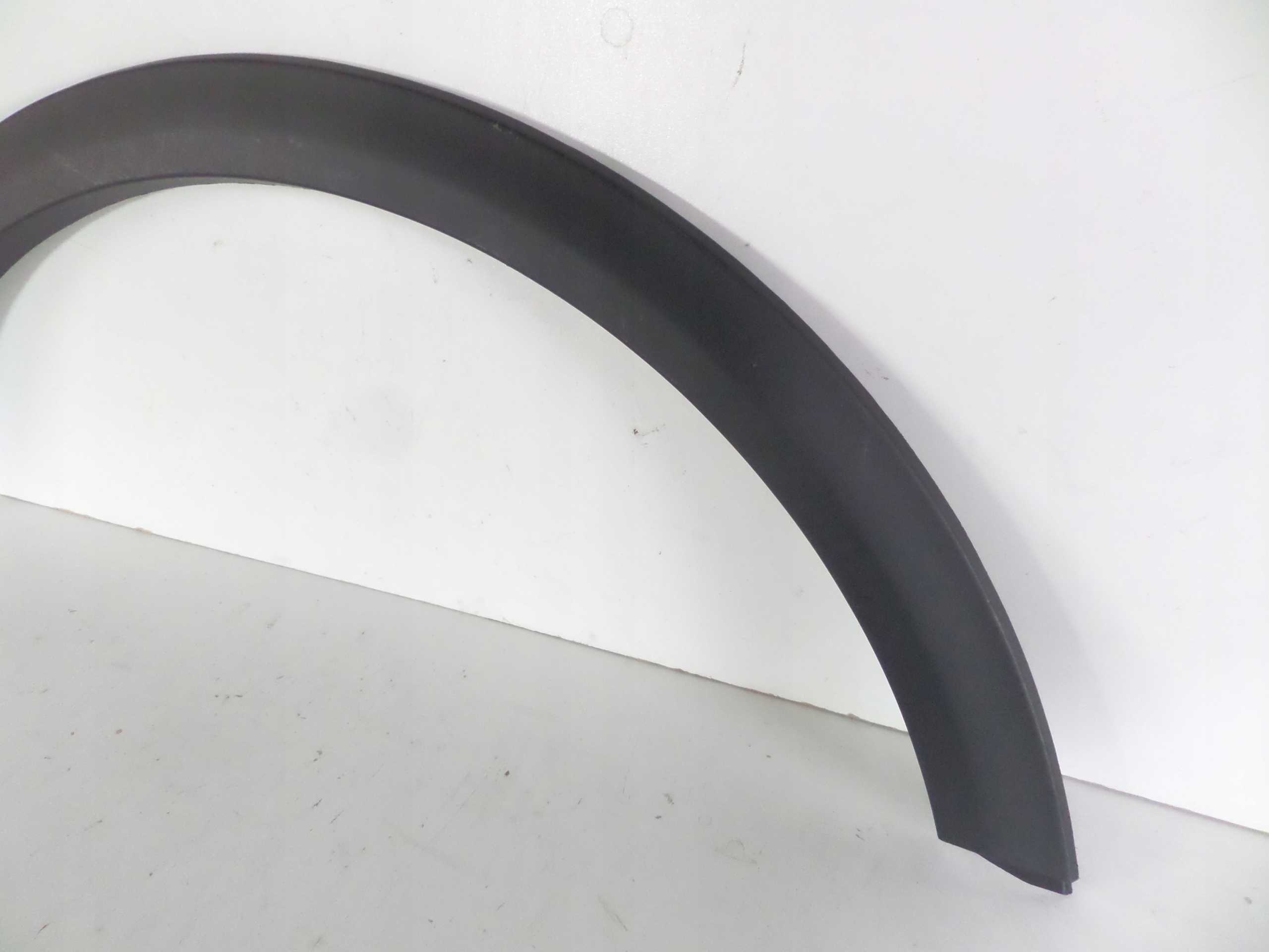 LISTA PRAVEHO PREDNEHO BLATNIKA KIA X-CEED XCEED 19-