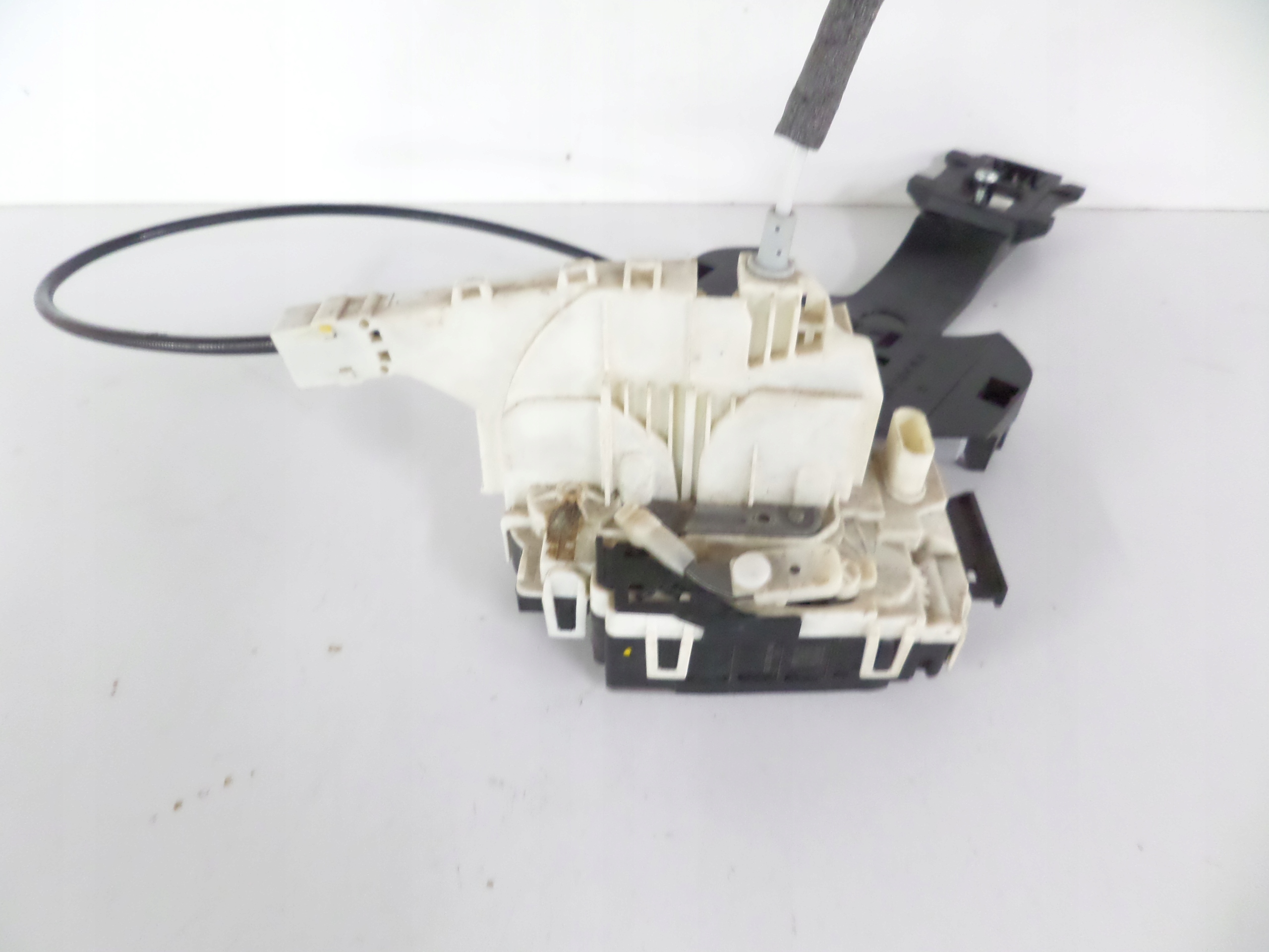 ZAMOK LAVYCH PREDNYCH DVERI MERCEDES SPRINTER W906 06-