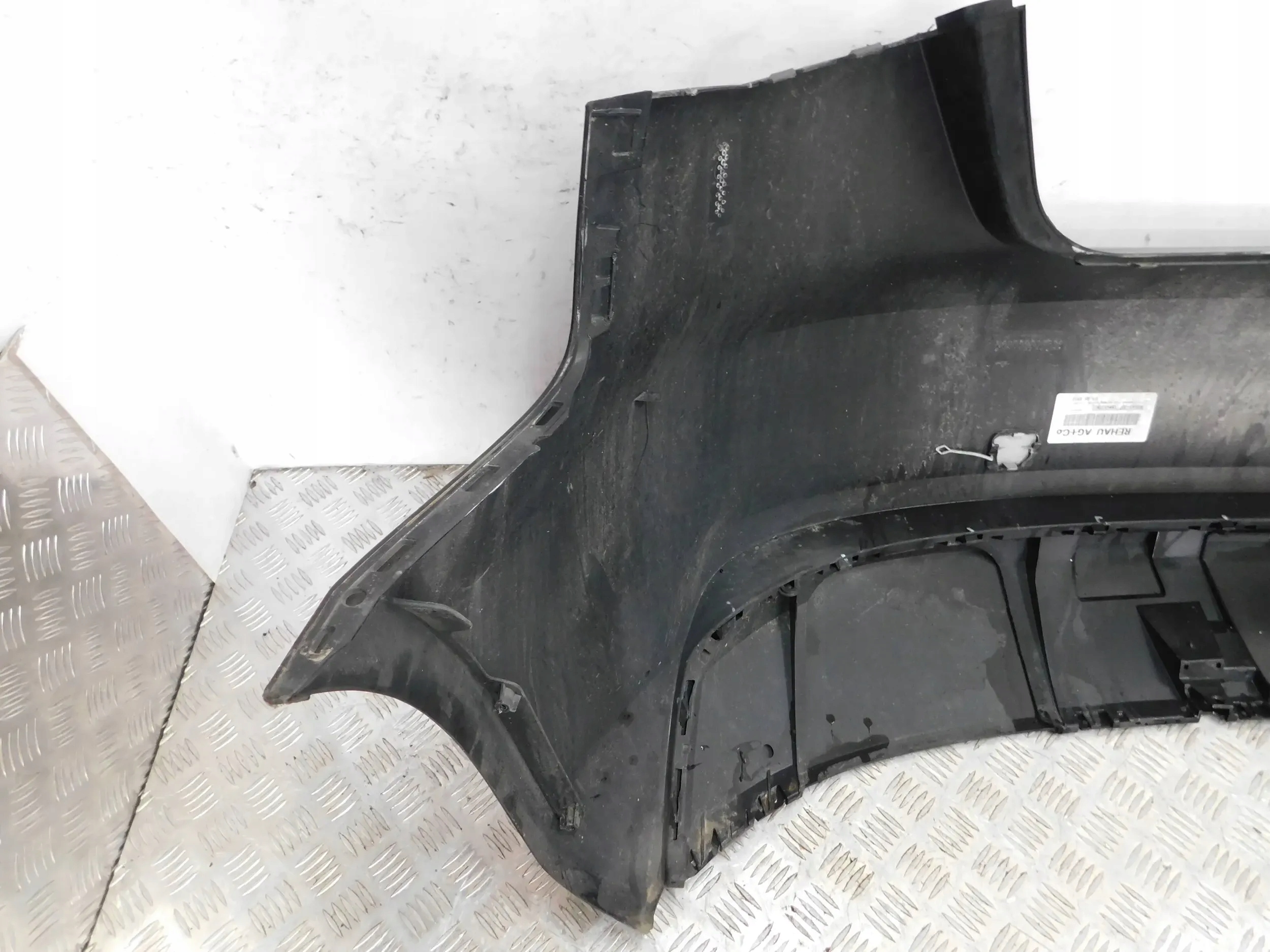 ZADNÝ NÁRAZNÍK AUDI A3 8V 3D