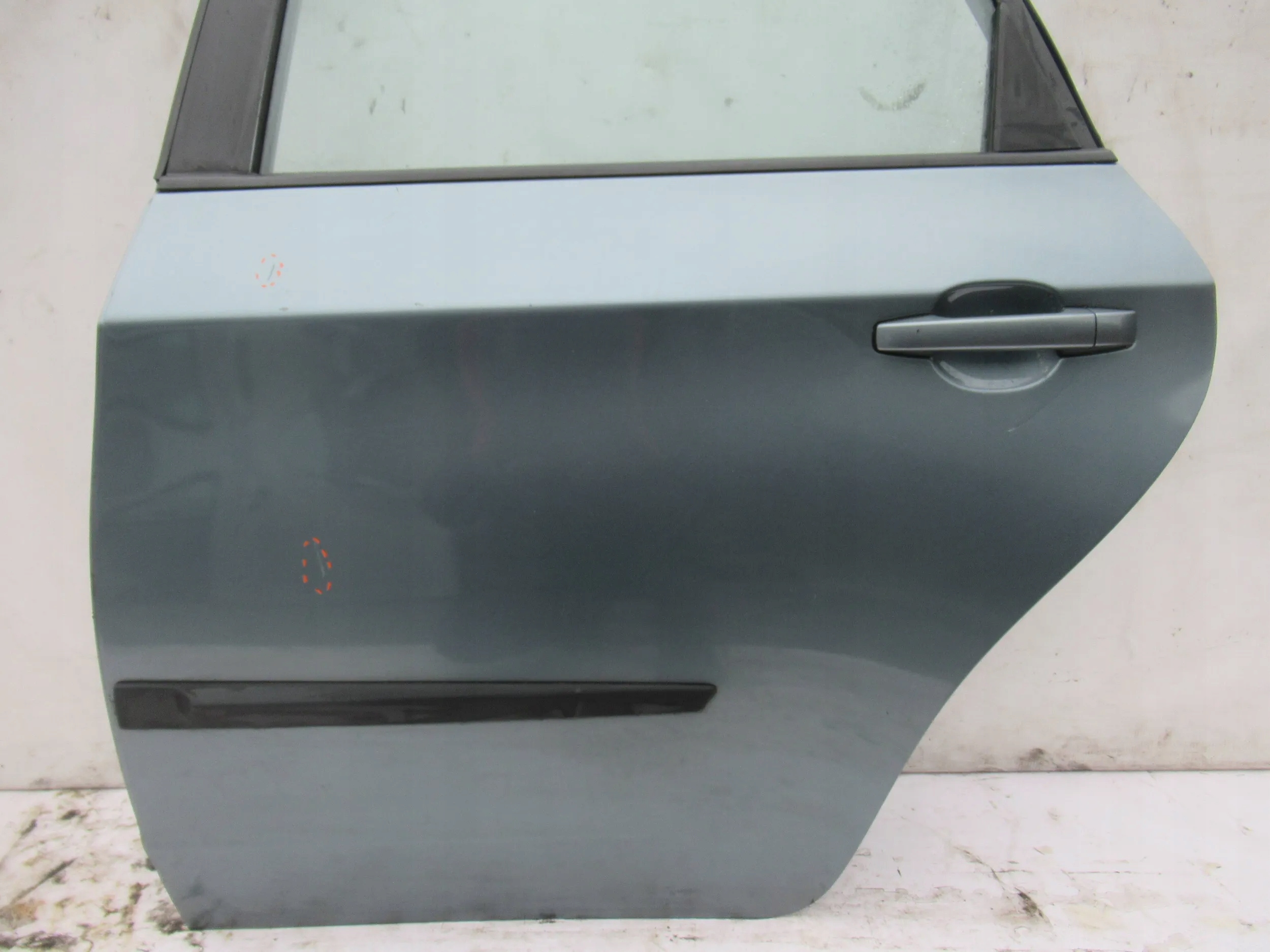 LAVE ZADNE DVERE SUBARU IMPREZA III