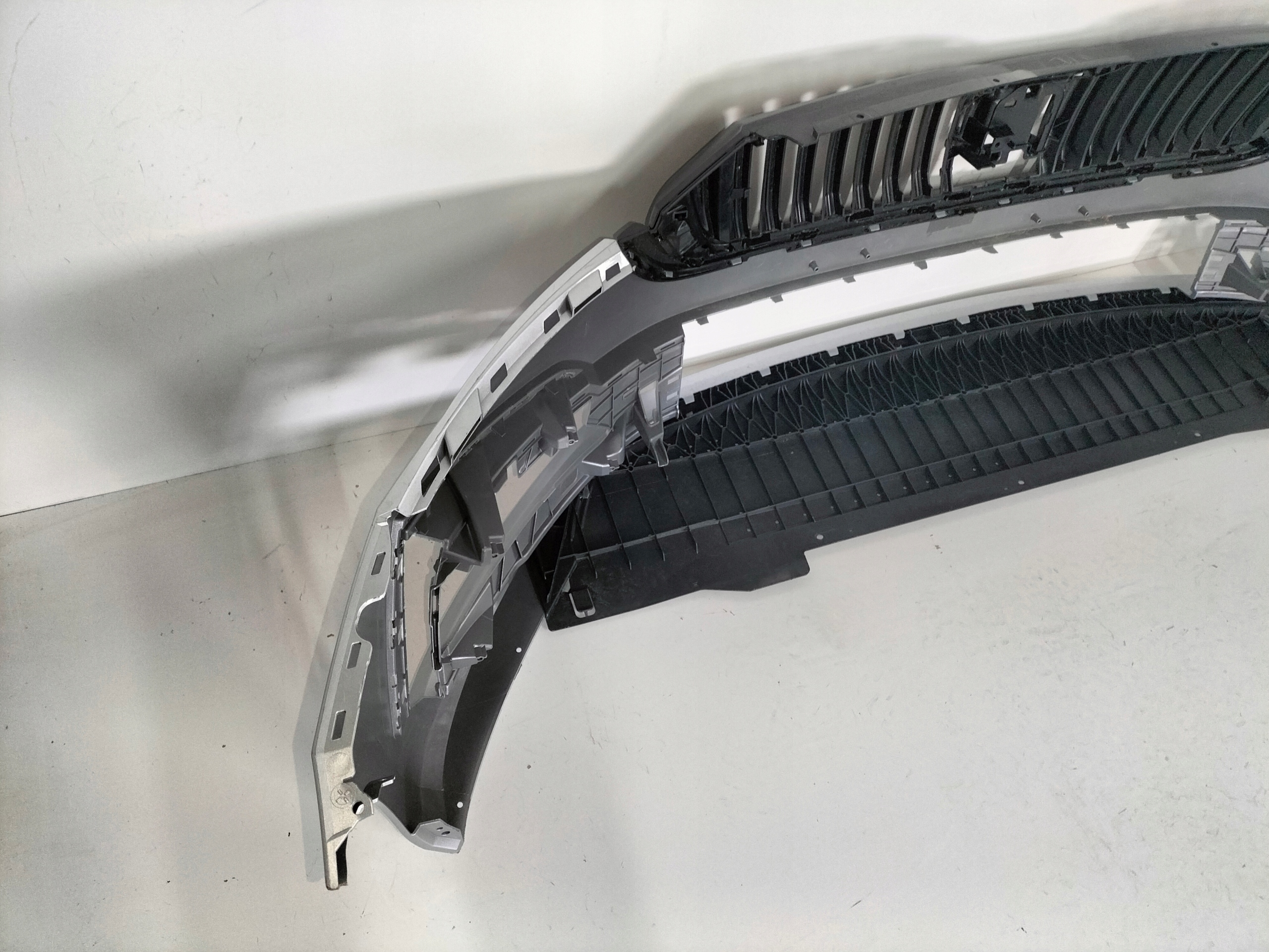 PREDNÝ NÁRAZNÍK SKODA OCTAVIA 4 IV 19-
