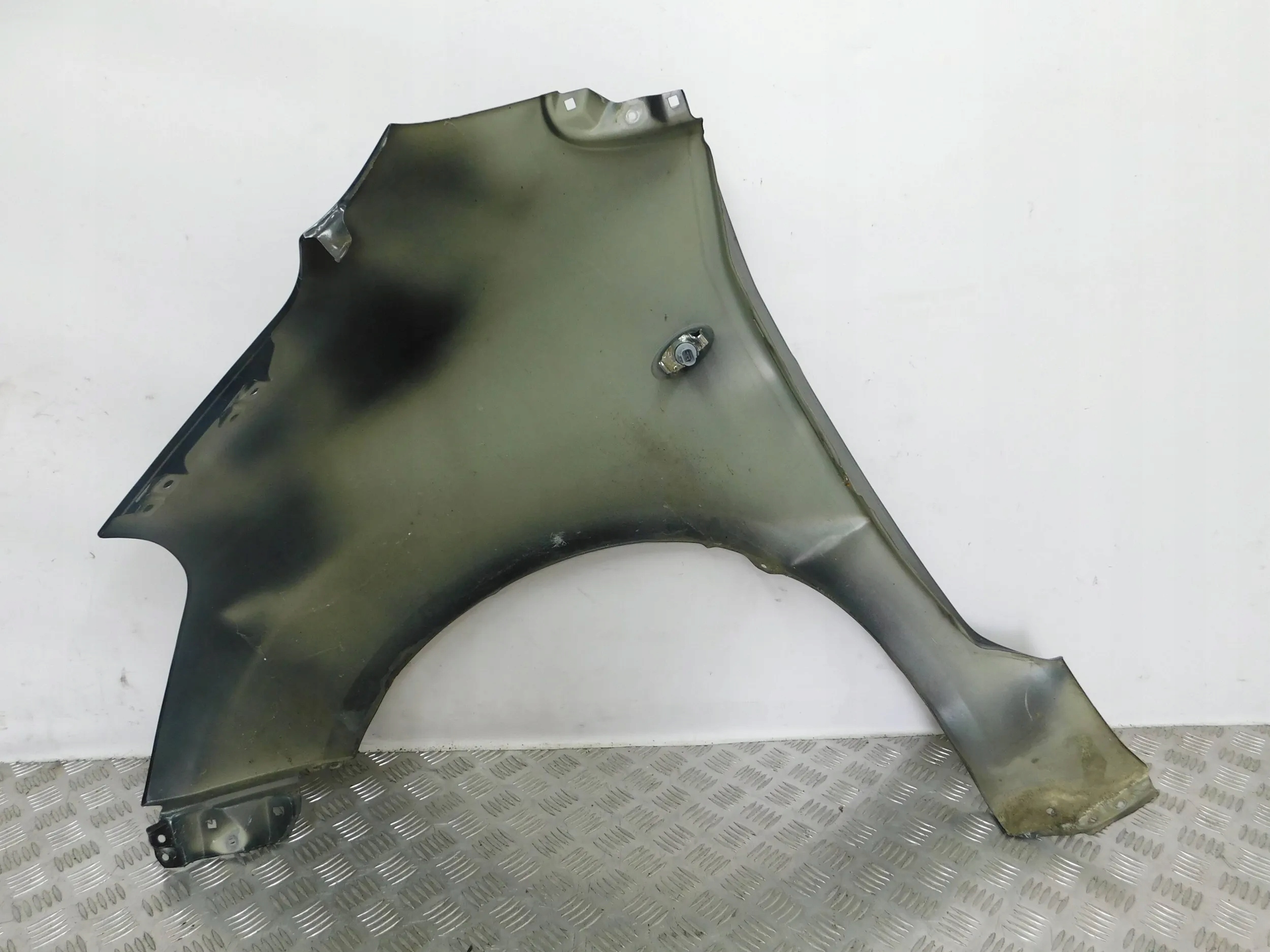 BLATNIK PREDNÝ PRAVY SUZUKI SPLASH