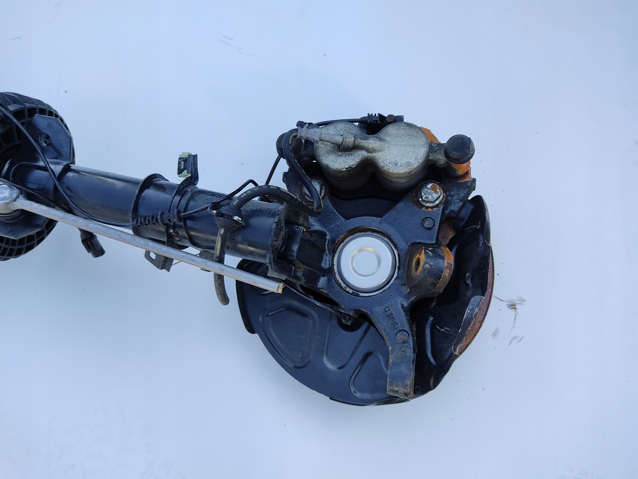 PRAVY PREDNY TLMIC OTOC NABOJ VITO W447 447 2.2 CDI 14-