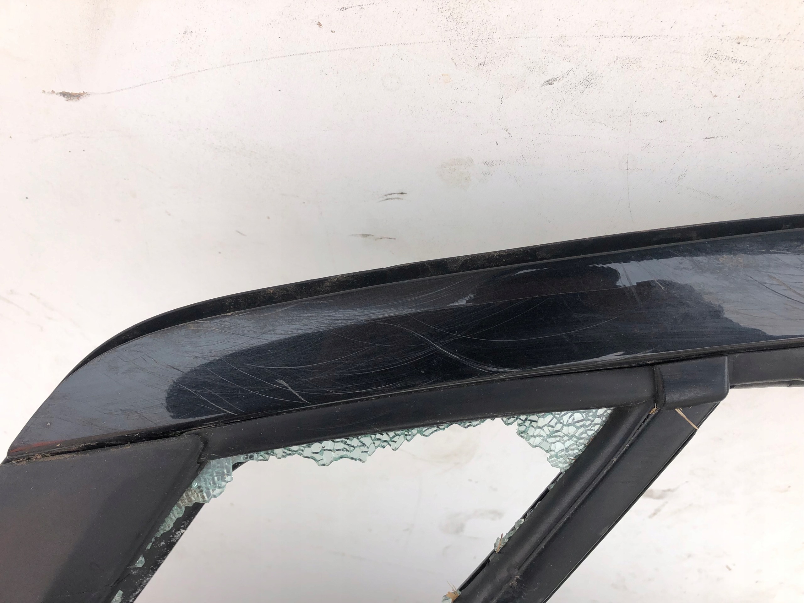 ĽAVÉ PREDNÉ DVERE OPEL AGILA B SPLASH