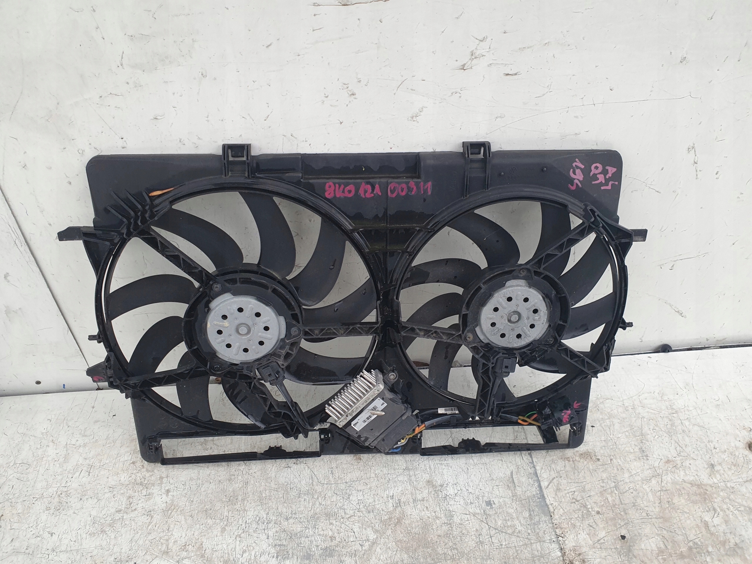 AUDI A4 B8 VENTILATOR 2.0 TDI 8k0121003M