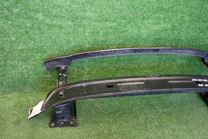 SEAT LEON IV VYSTUHA PREDNEHO NARAZNIKA