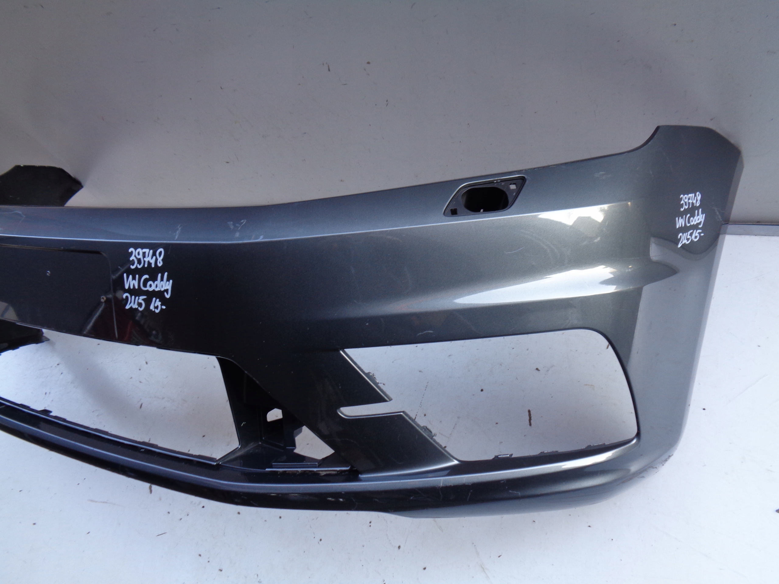 PREDNÝ NÁRAZNÍK VW CADDY 2K 2K5 15- NR 39748