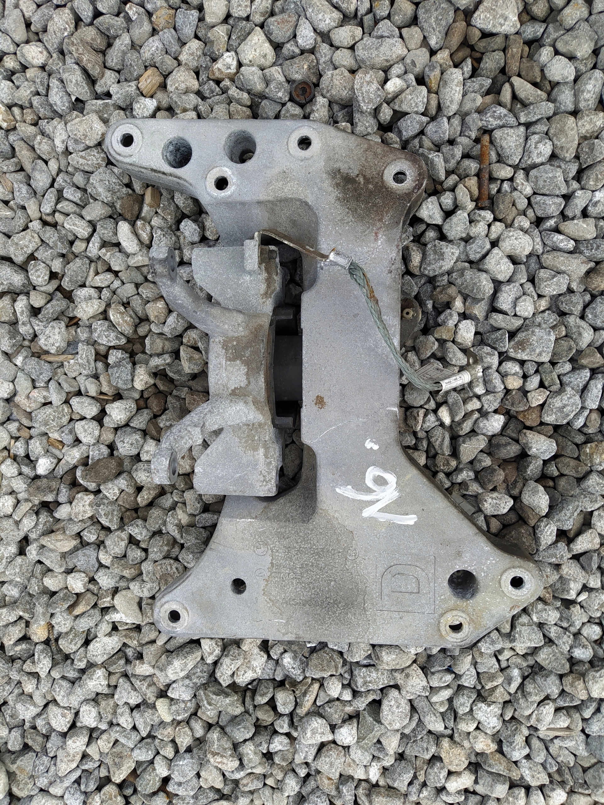 BMW G30 2.0D SILENBLOK DRŽIAK PREVODOVKY 6861580