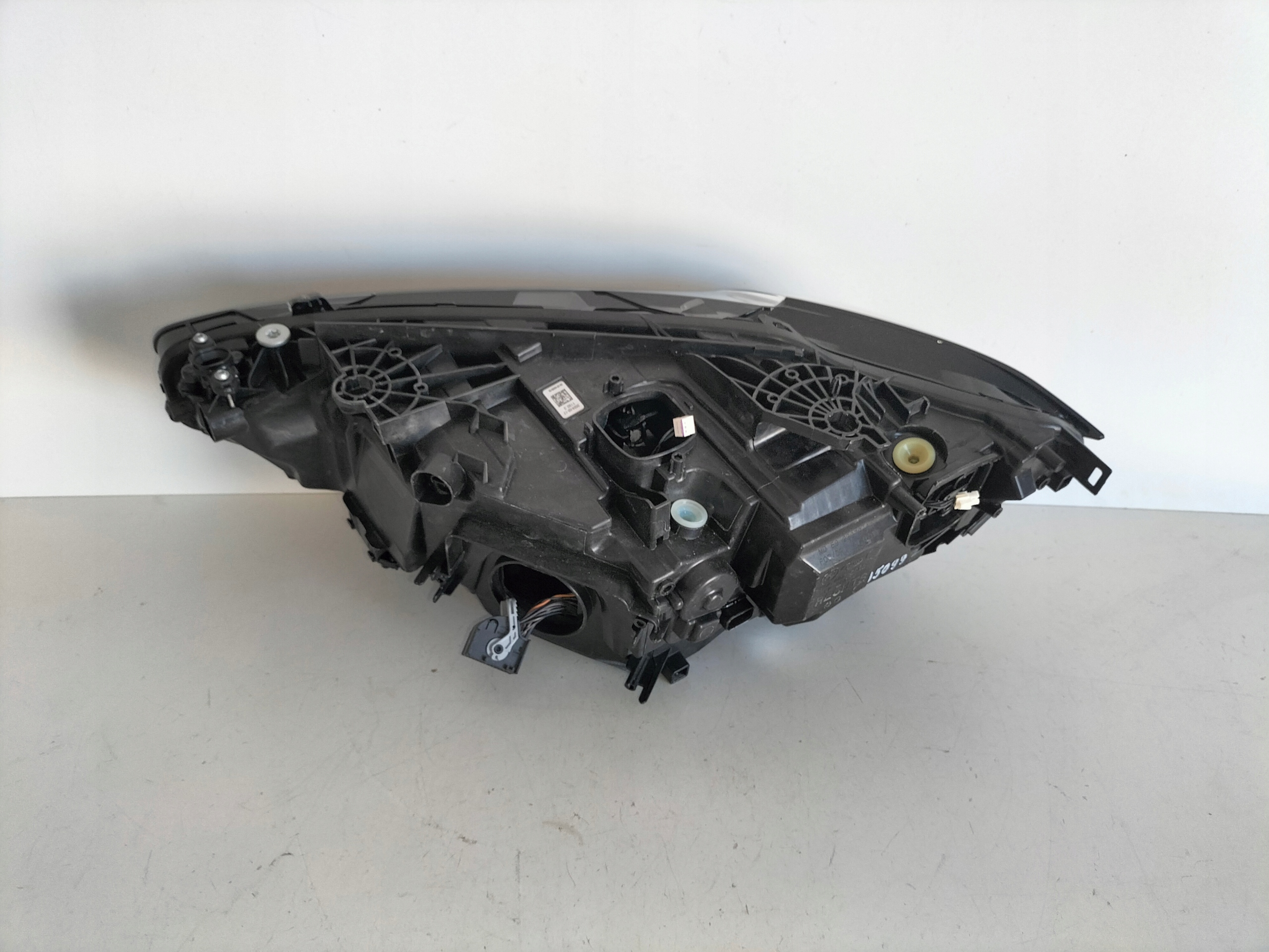 PRAVE PREDNE SVETLO BMW 4 G22 G23 G26 20- FULL LED