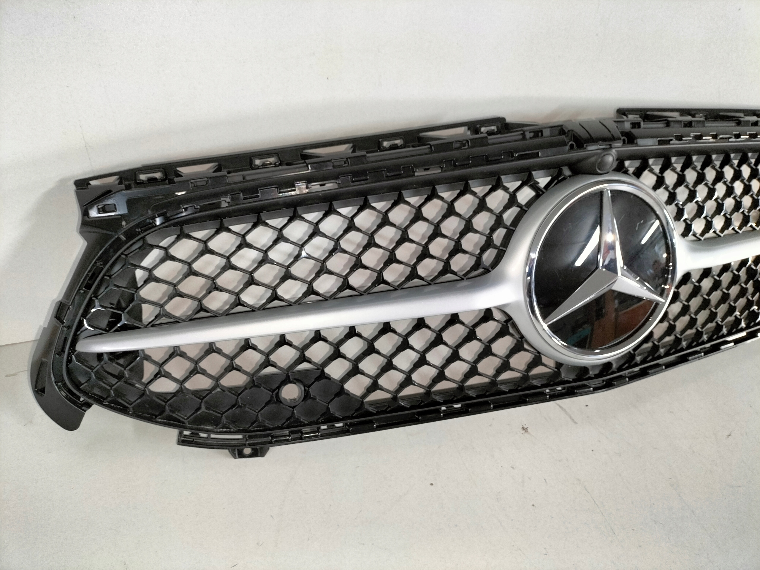 MRIEZKA LISTA MERCEDES A KLASA W177 LIFT 22-