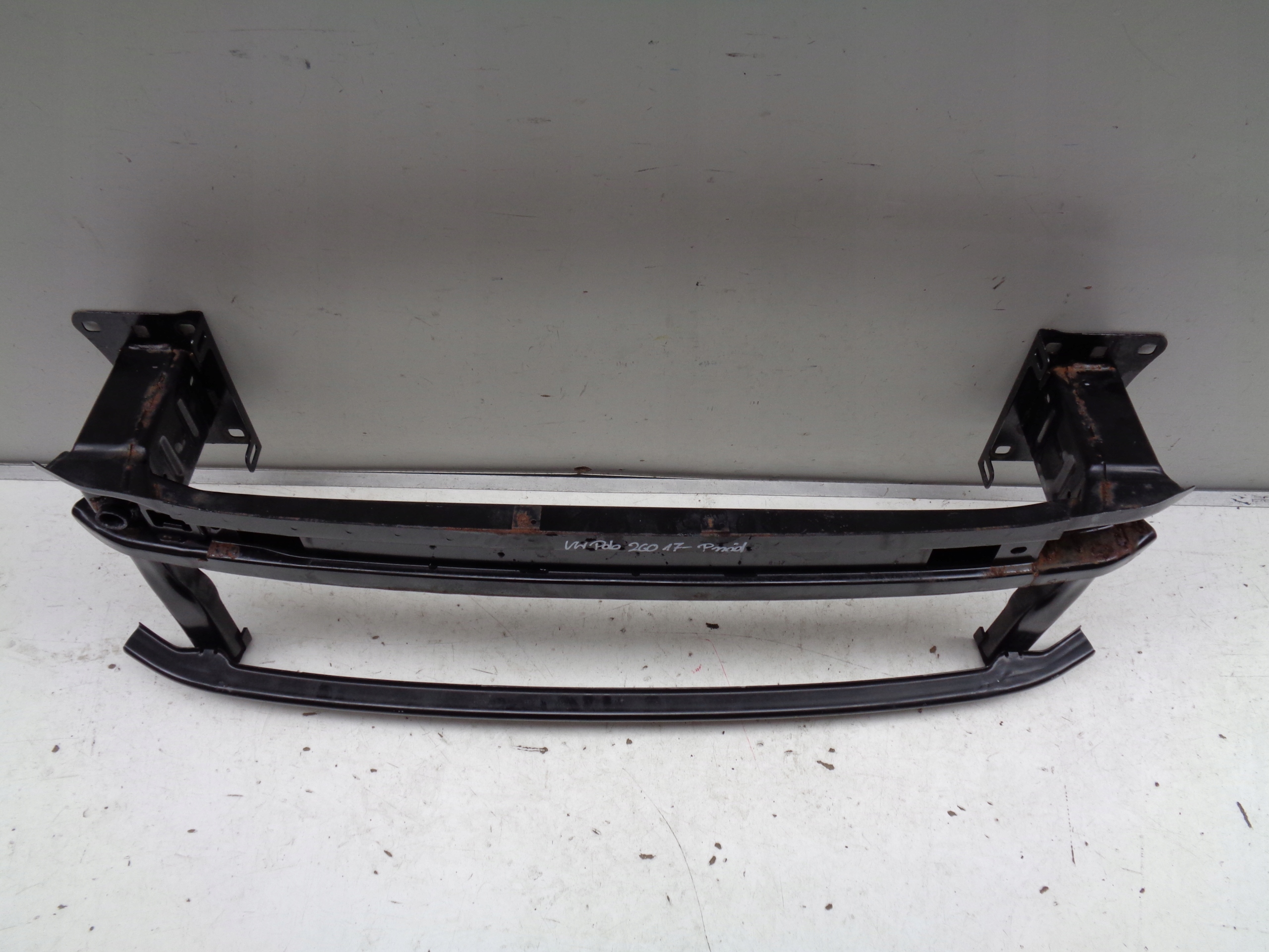 VYSTUHA PREDNEHO NARAZNIKA VW POLO 2G 2G0 17-21
