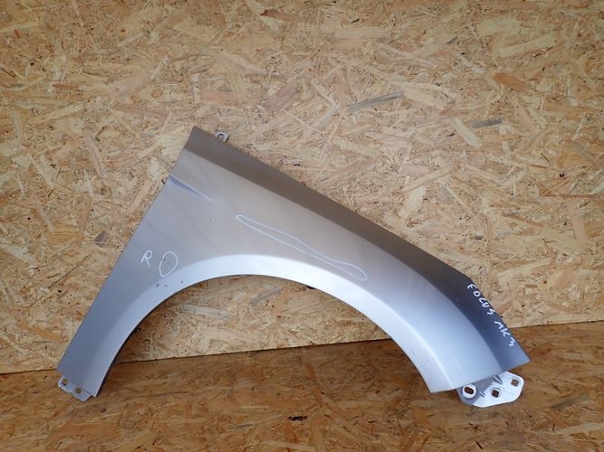 FORD FOCUS MK3 III 10- PRAVY PREDNY BLATNIK