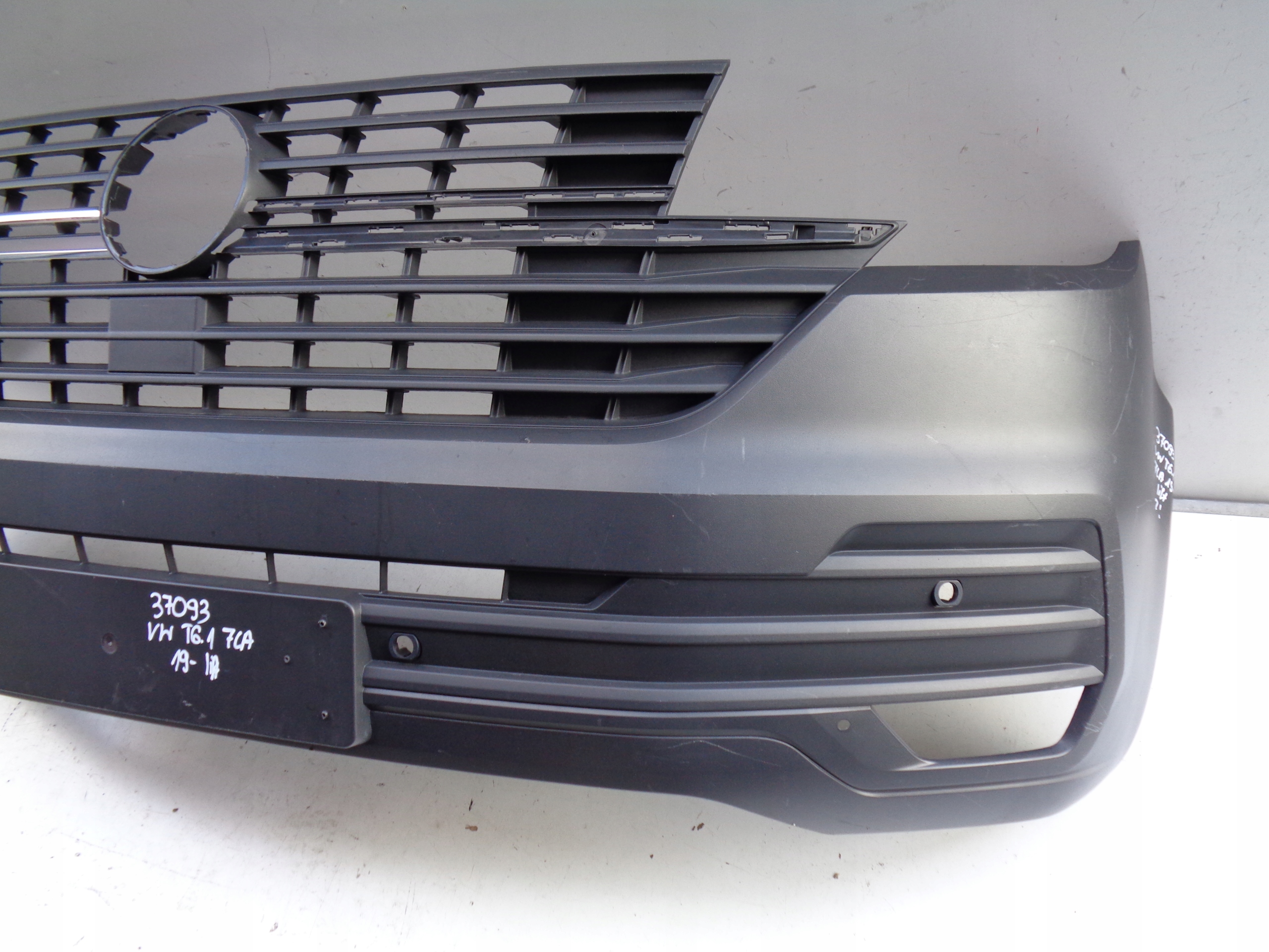 PREDNÝ NÁRAZNÍK VW T6 T6.1 7LA 19- LIFT NR 37093