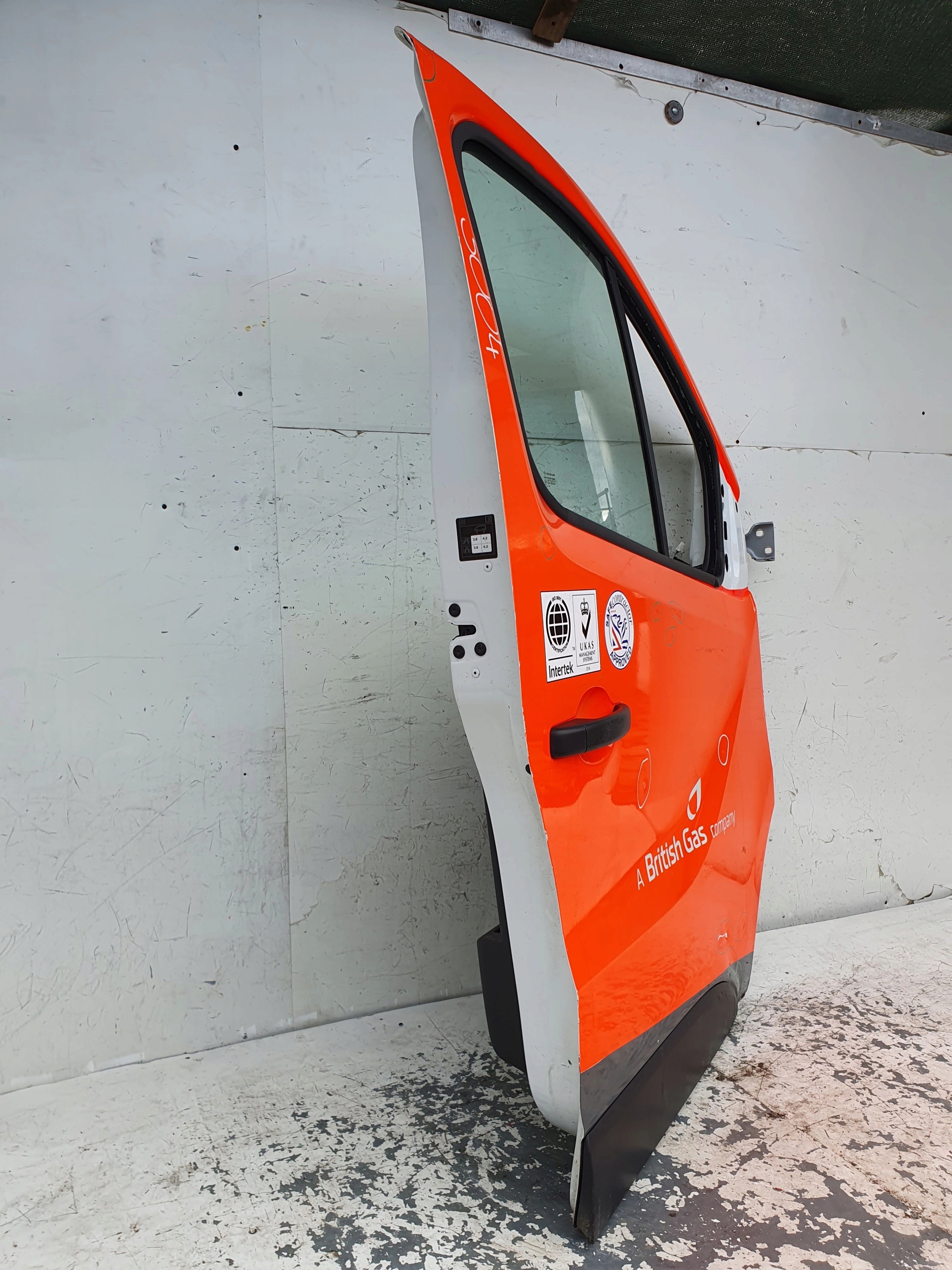 RENAULT TRAFIC III OPEL VIVARO 3 PRAVE PREDNE DVERE