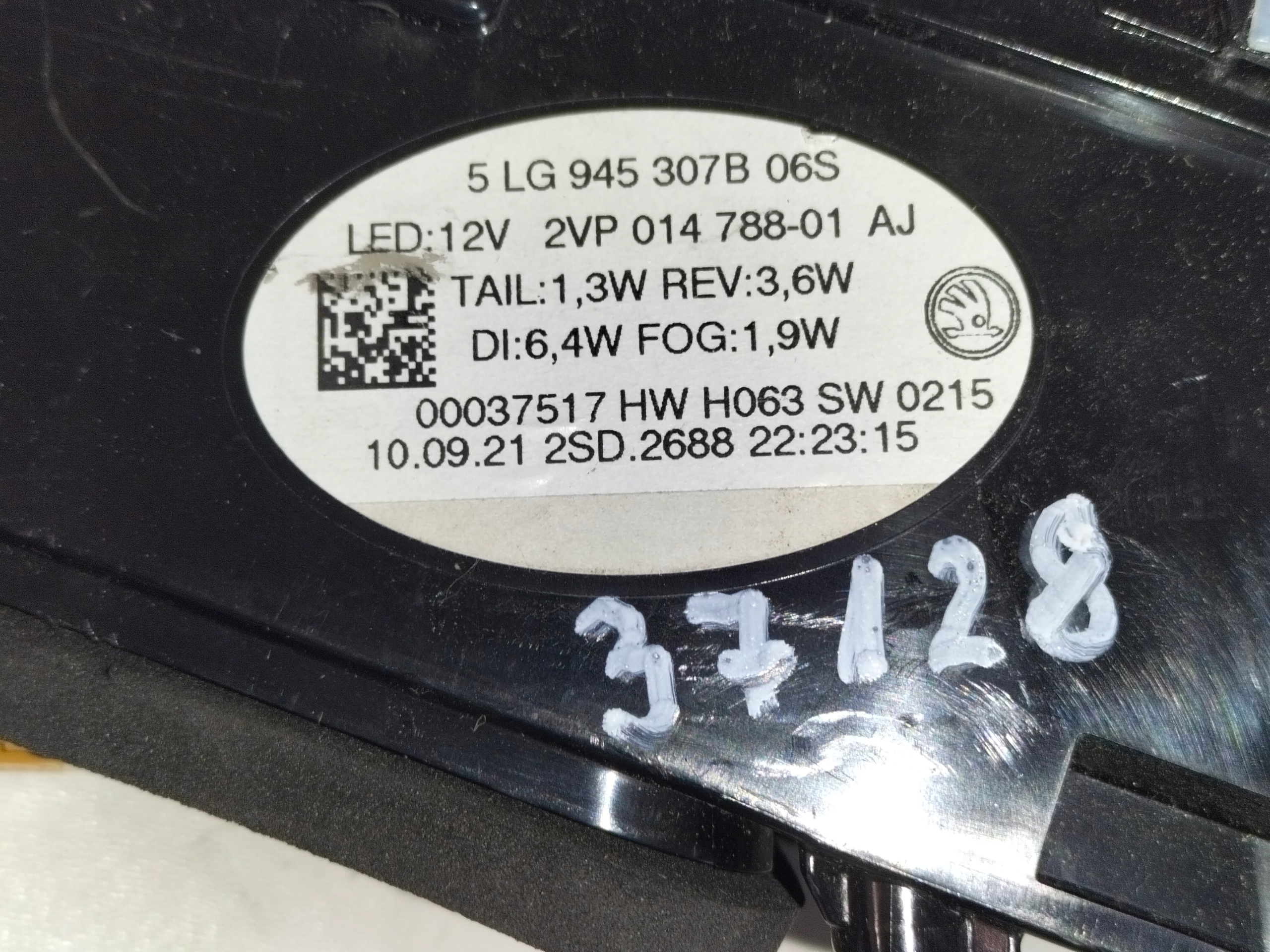 LAVE ZADNE SVETLO SKODA ENYAQ 21- LED