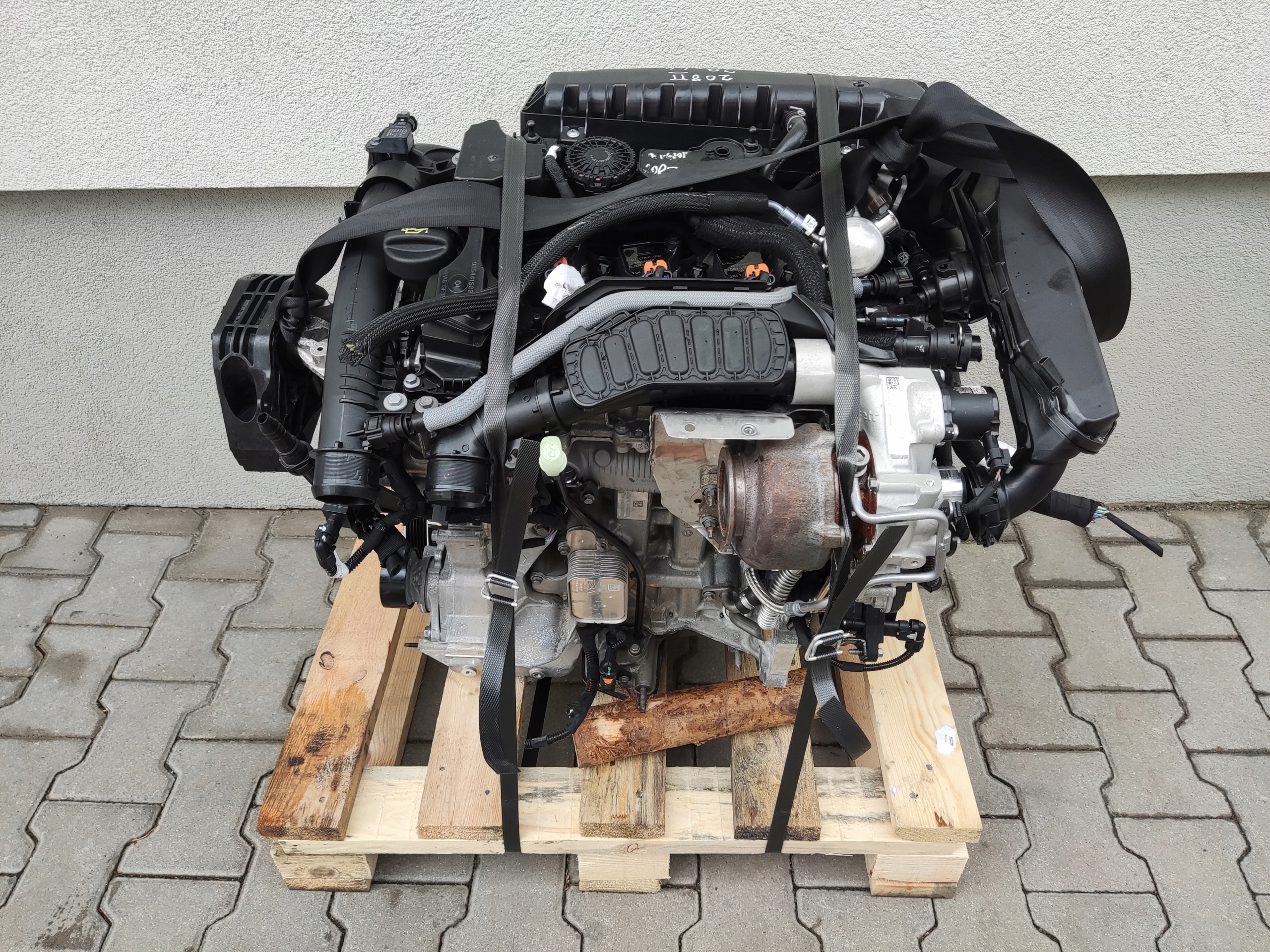 KOMPLETNÝ MOTOR TURBO PEUGEOT 208 II 1.2 THP HN09 10Z1AM