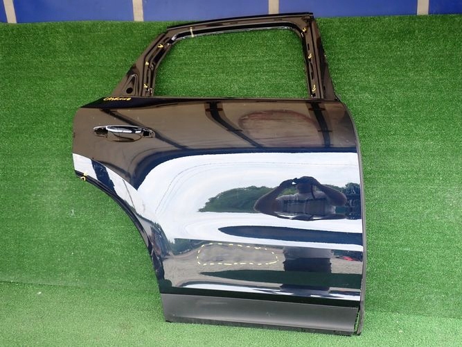PORSCHE CAYENNE 9Y0 PRAVE ZADNE DVERE