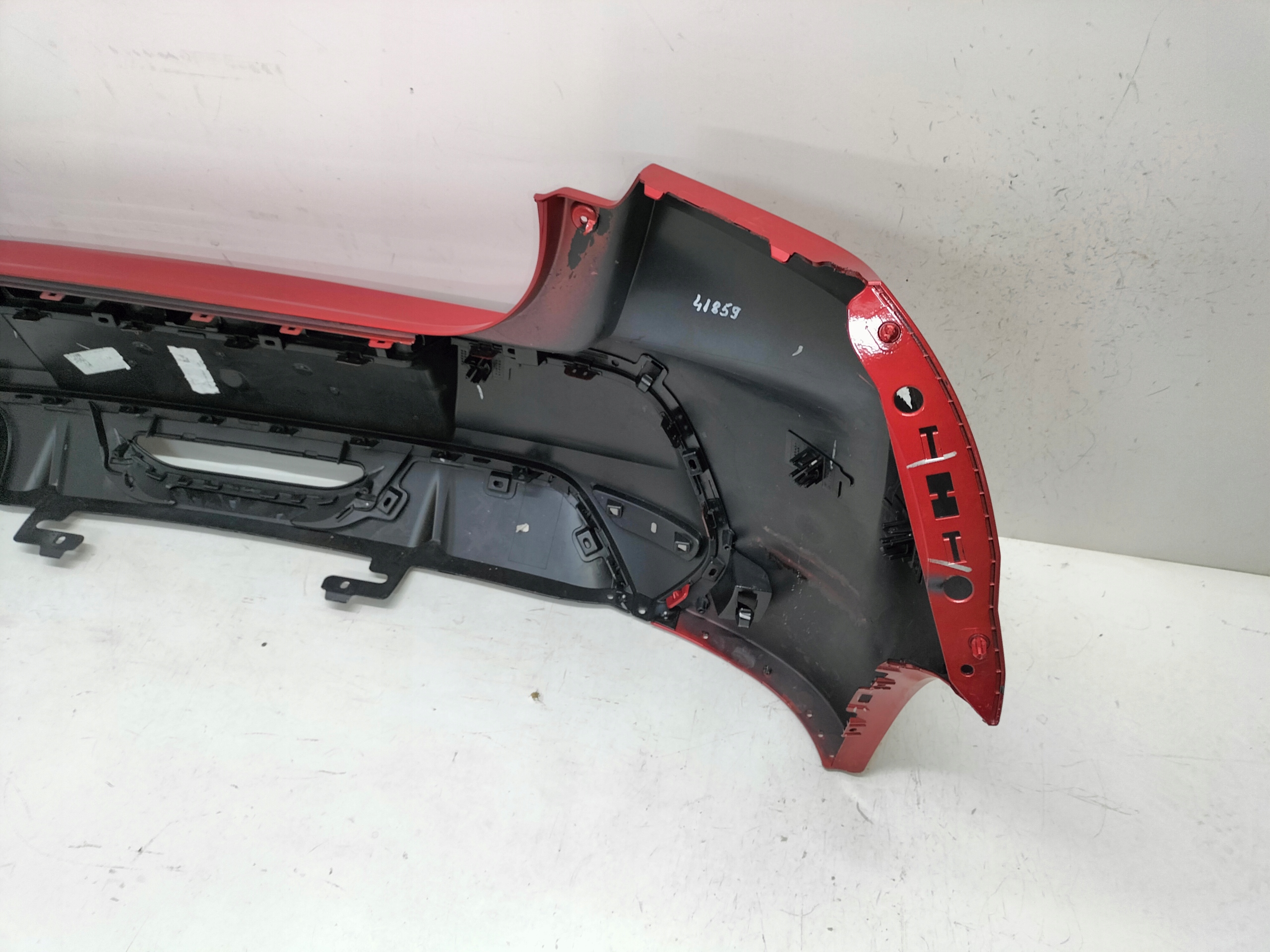 ZADNÝ NÁRAZNÍK PEUGEOT 208 II 19-