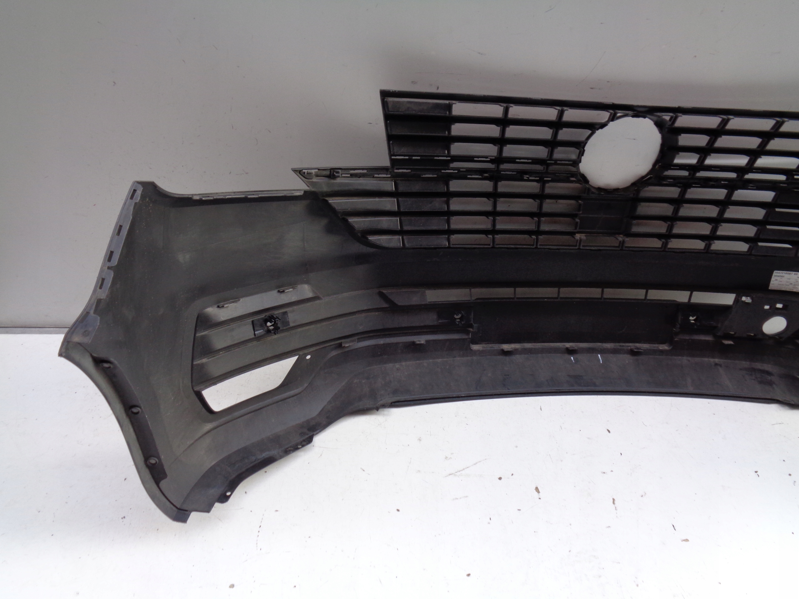 PREDNÝ NÁRAZNÍK VW T6 T6.1 7LA 19- LIFT NR 37093