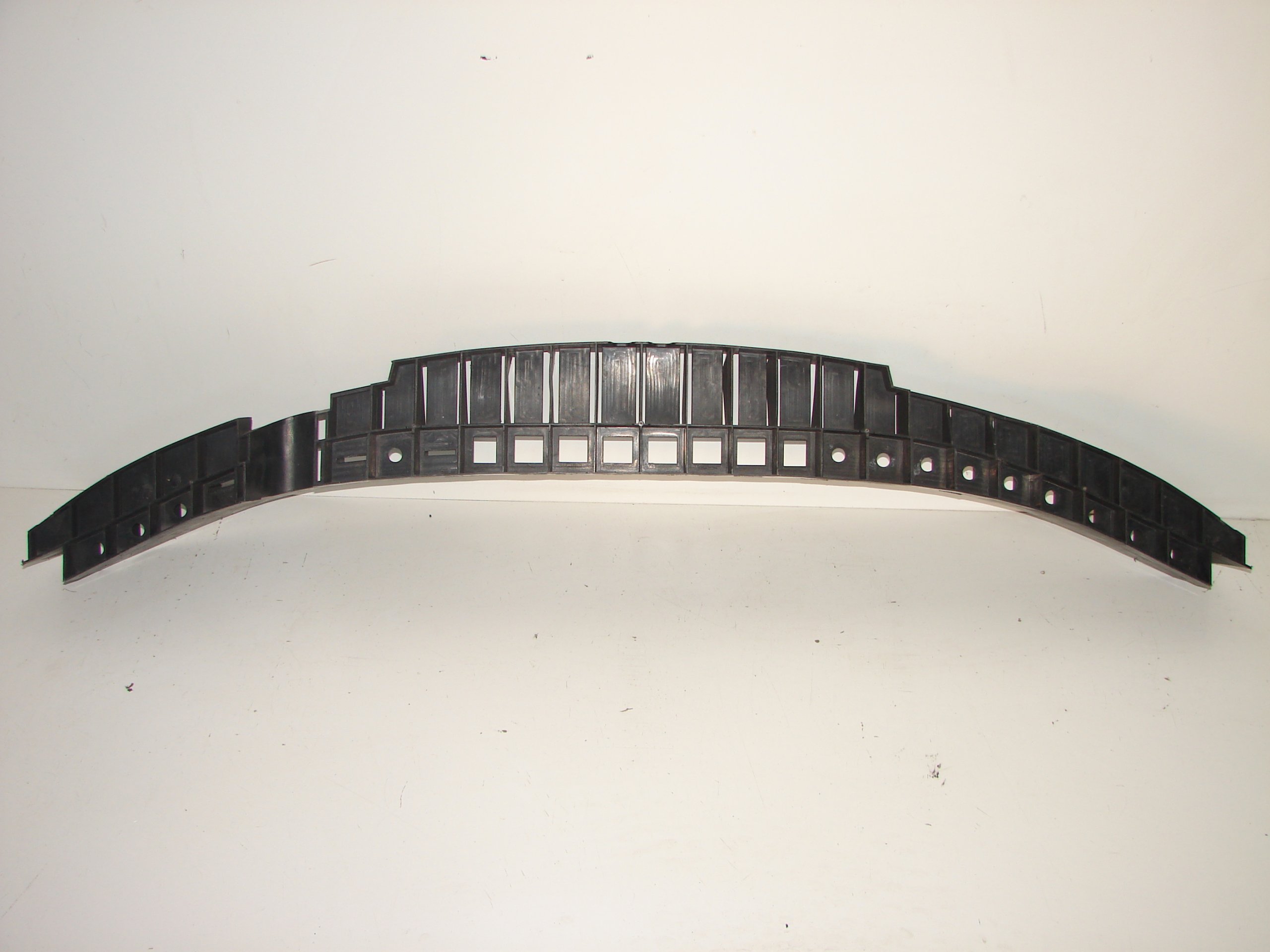 VYSTUHA PREDNEHO NARAZNIKA RENAULT WIND 10-