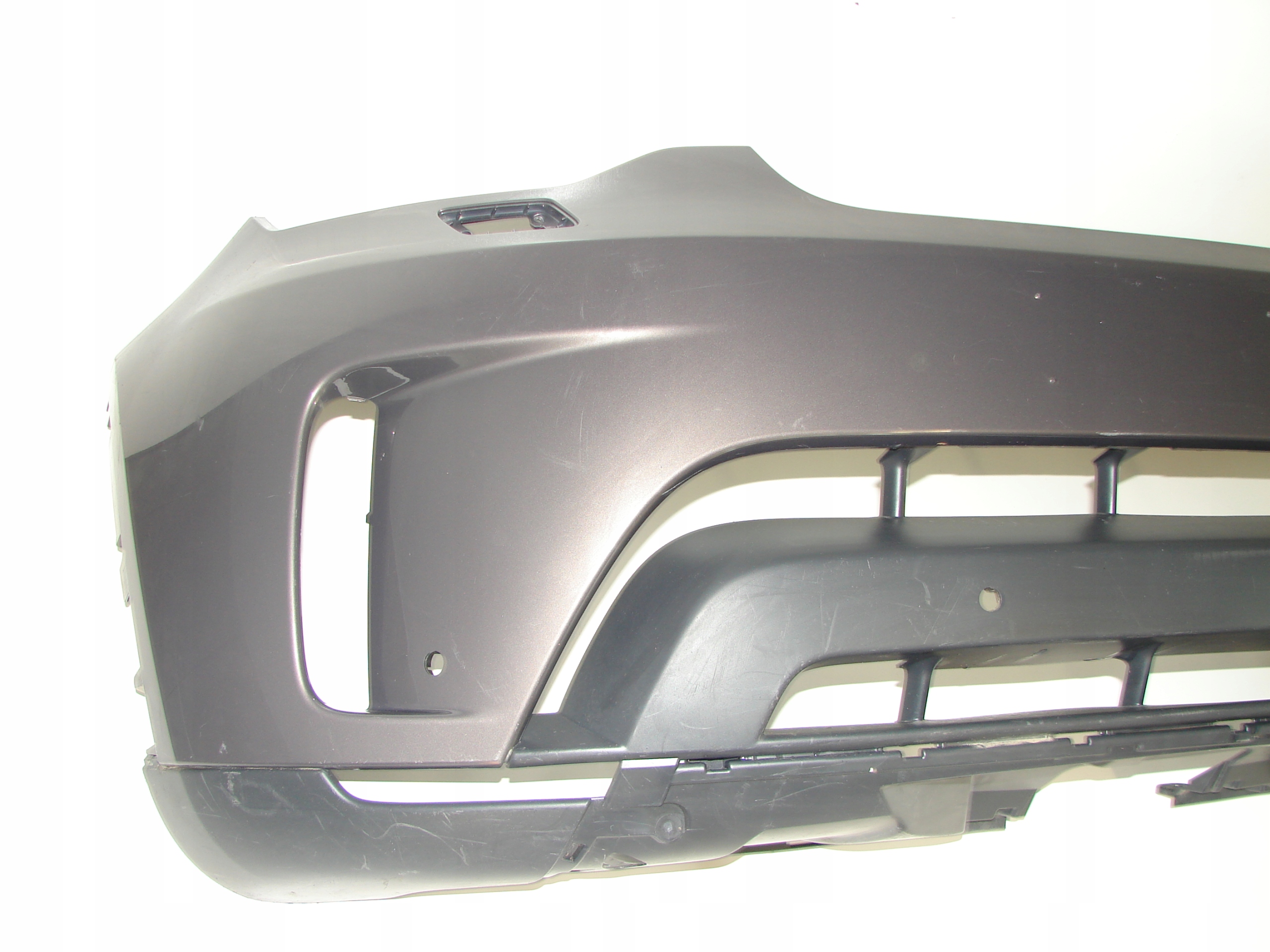 PREDNÝ NÁRAZNÍK LAND ROVER DISCOVERY V 16-