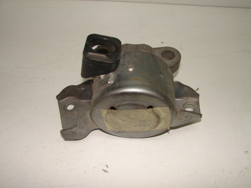 SILENBLOK DRZIAK MOTORA OPEL CORSA D PRAVA 13130739