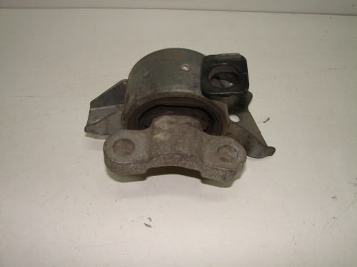 SILENBLOK DRZIAK MOTORA OPEL CORSA D PRAVA 13130739