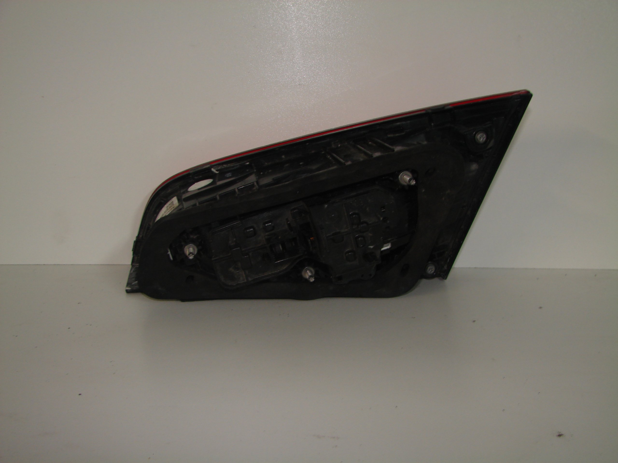 LAVE ZADNE SVETLO AUDI A3 8V LIFT 16- 5 DVERE