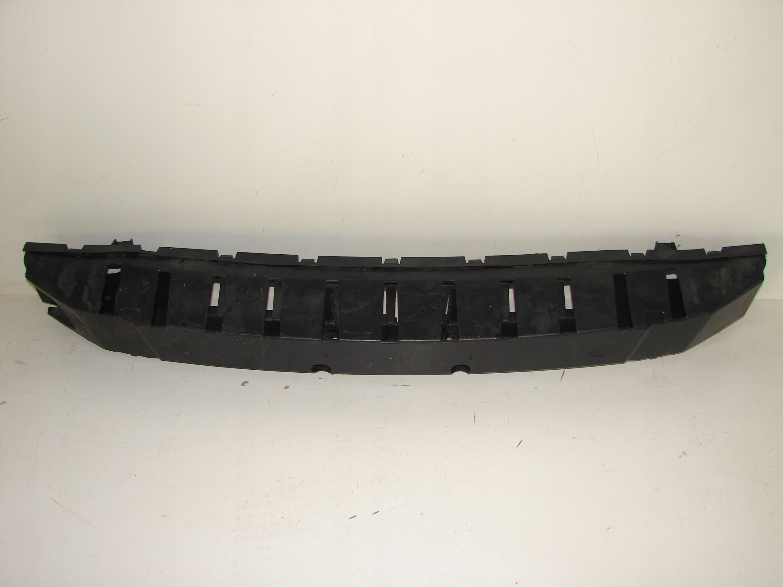 VYSTUHA PREDNEHO NARAZNIKA VOLVO S80 V70 06-