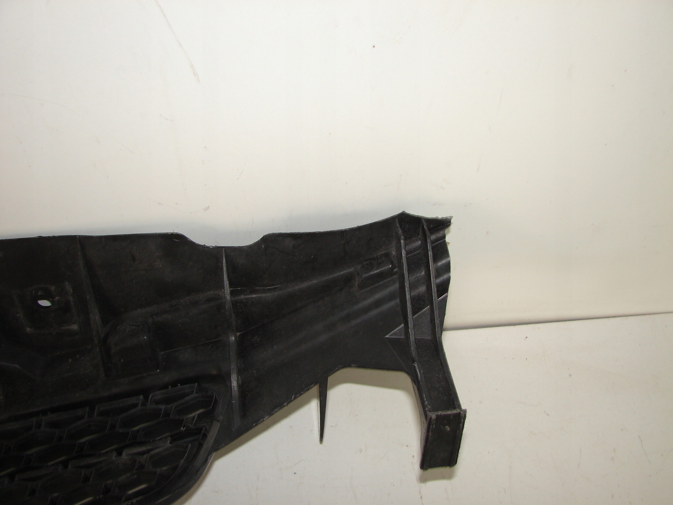 MRIEZKA LISTA TOYOTA AURIS 06-10
