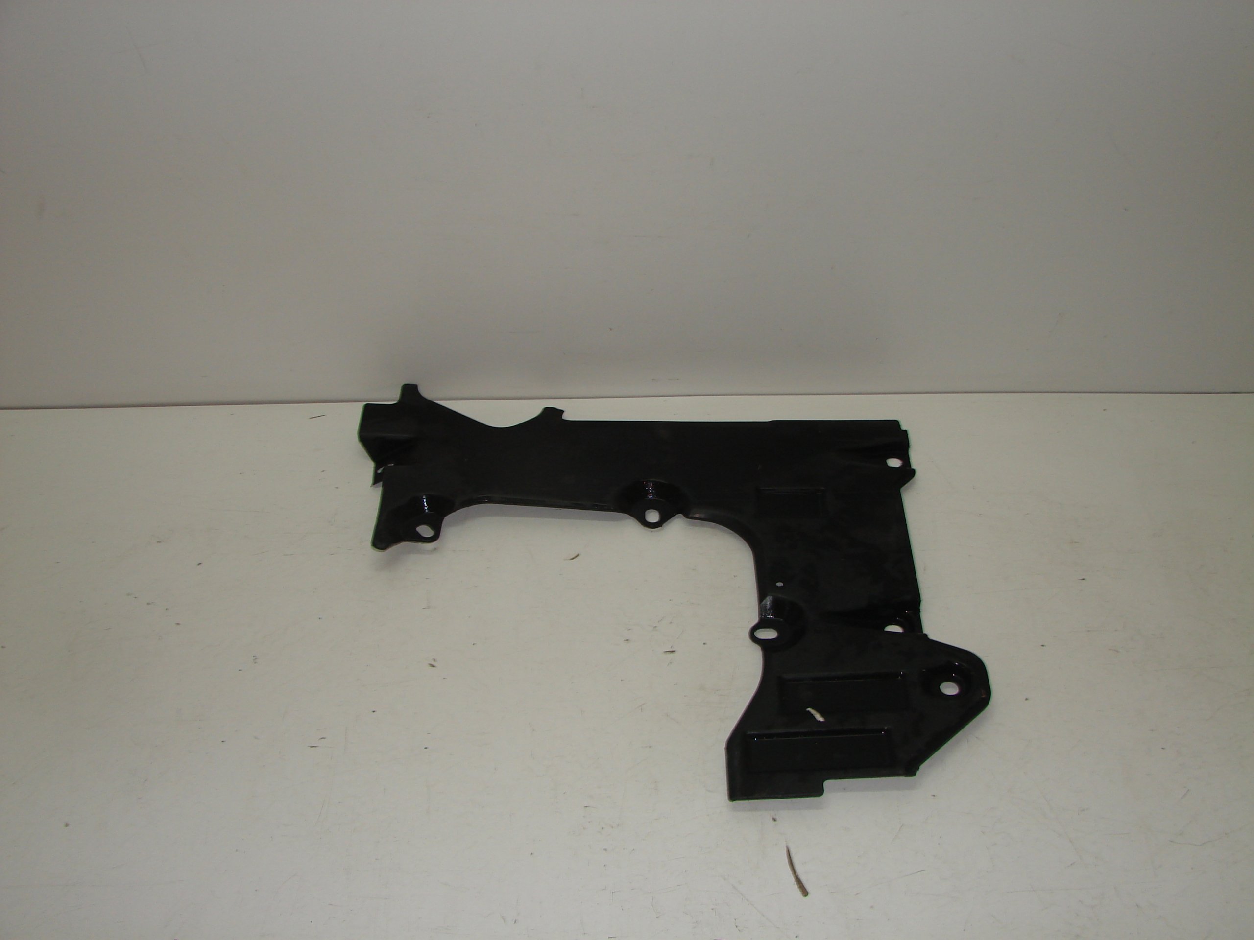 PRAVY KRYT PODLAHY AUDI A8 D3 3.7B V8 4E0825214C