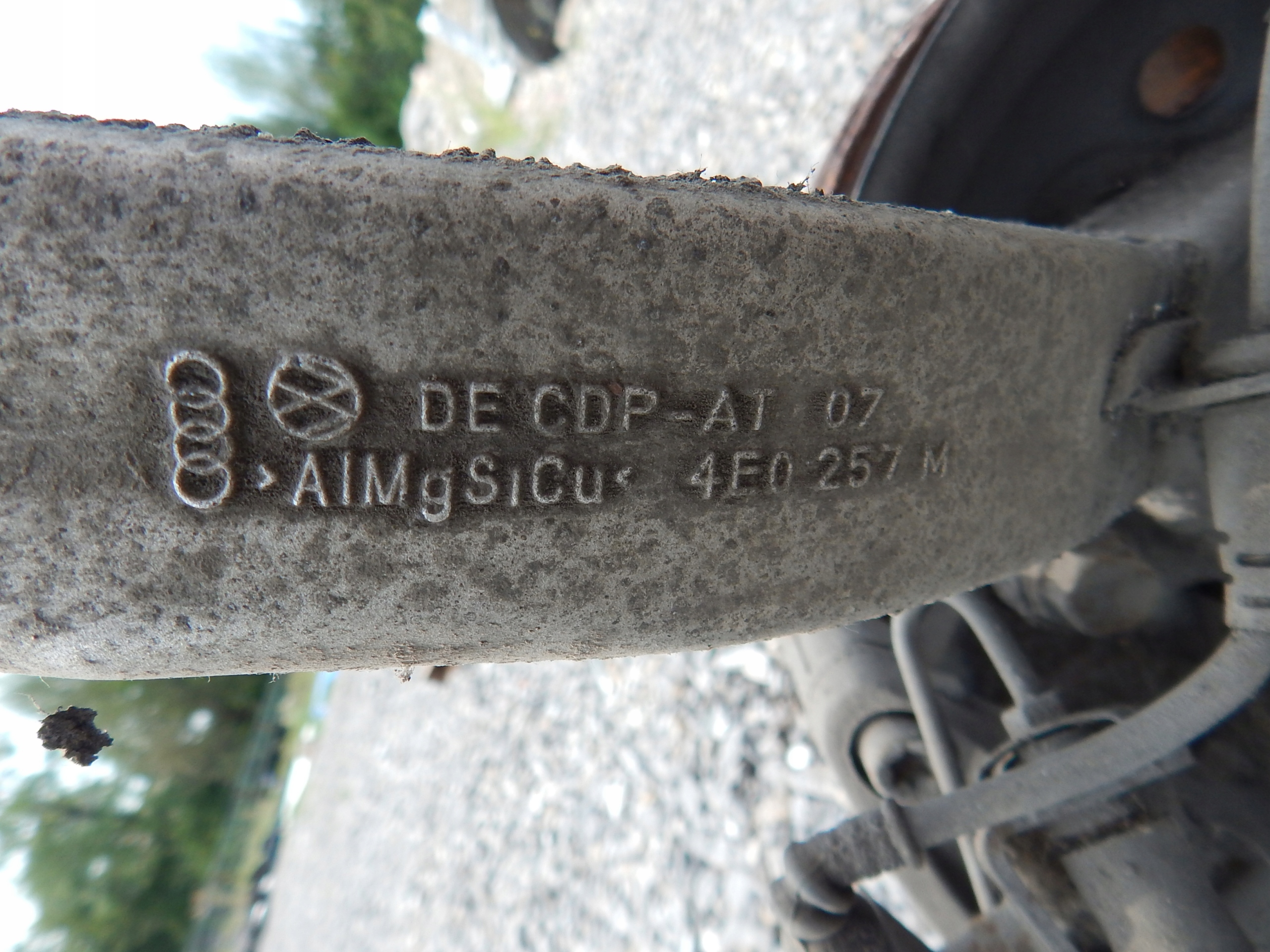 A8 D3 3.0 TDI LAVY + PRAVY PREDNY OTOC 4E0258M