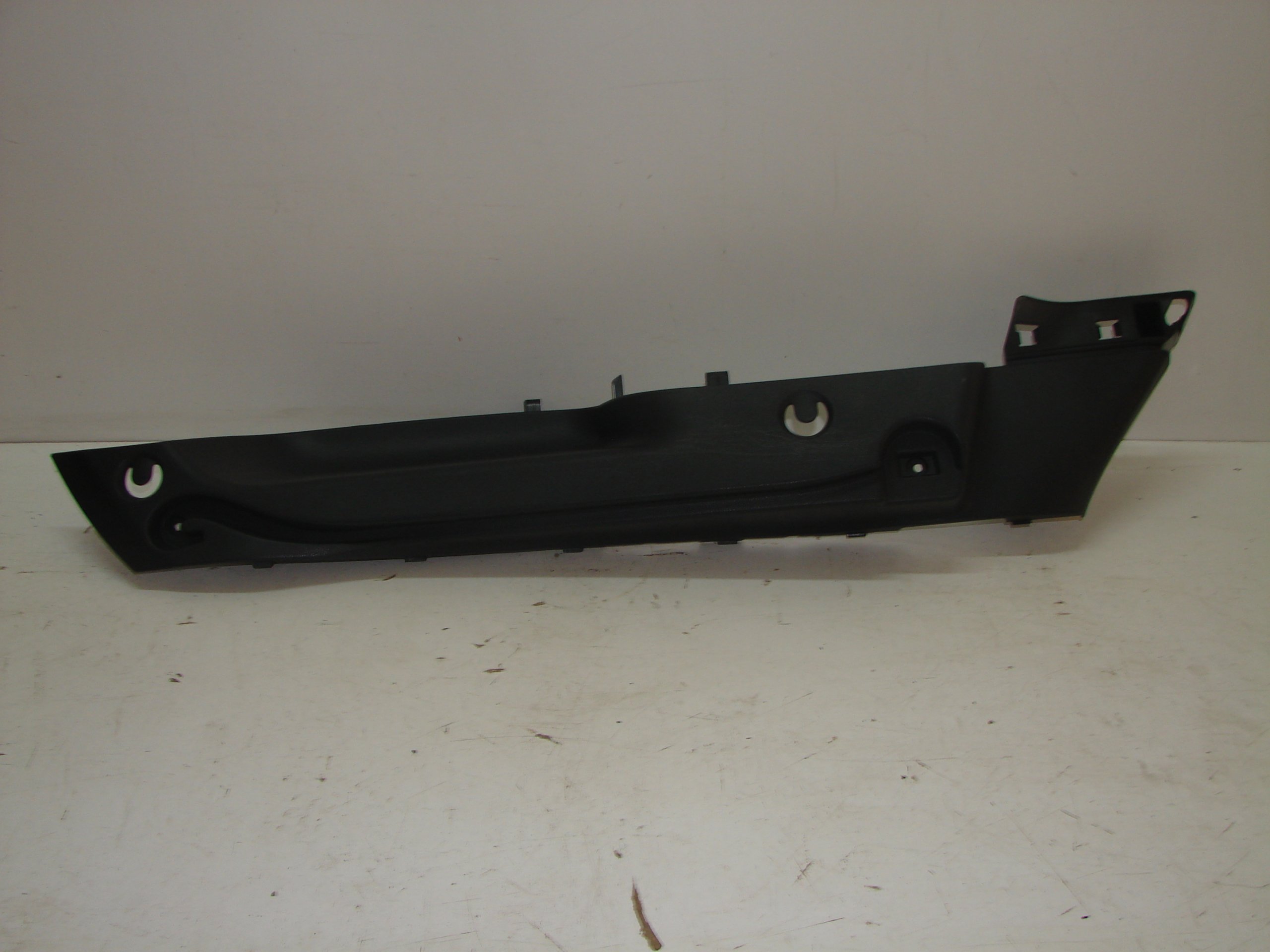 PRAVY KRYT ROLETY RENAULT MEGANE III 799110016R