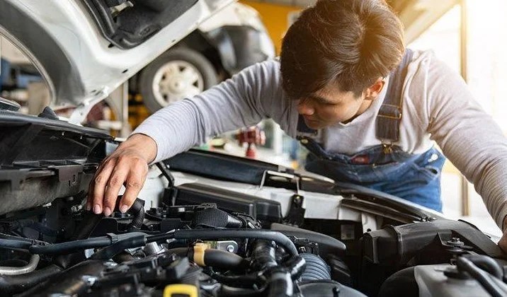 Auto Maintenance: A Comprehensive Guide Auto Maintenance: A Comprehensive Guide