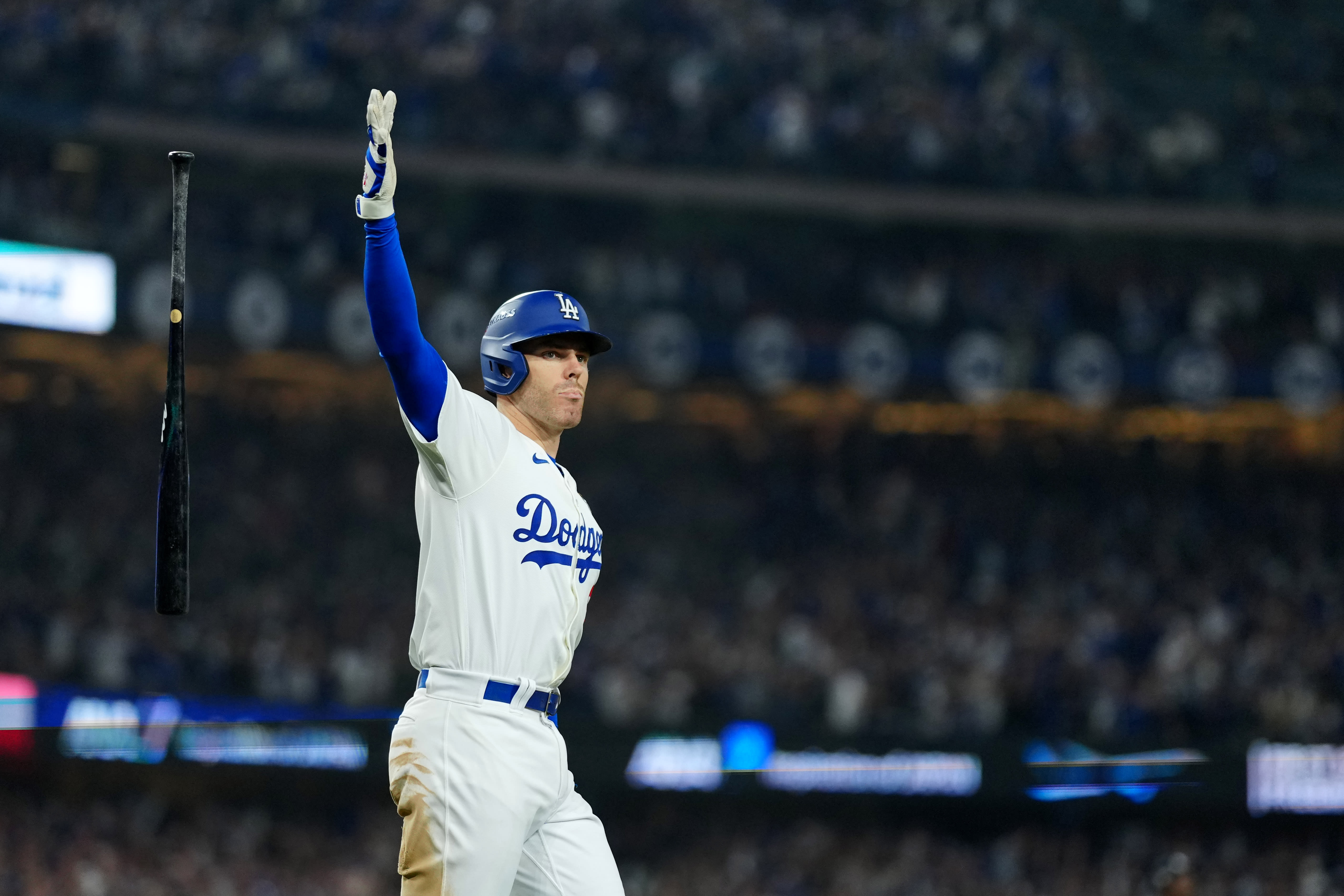 <div>Freddie Freeman’s World Series walk-off grand slam ball sells for $1.56 million at auction</div> <div>Freddie Freeman's World Series walk-off grand slam ball sells for $1.56 million at auction</div>