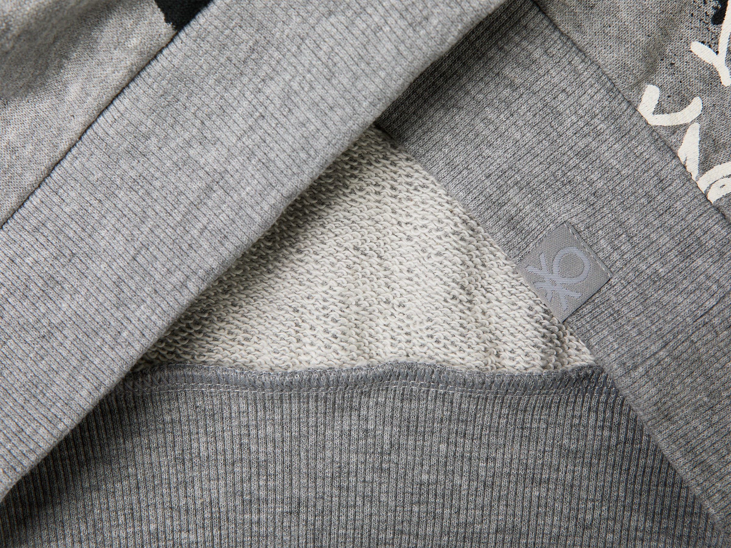 Sweat à capuche imprimé – Image 3