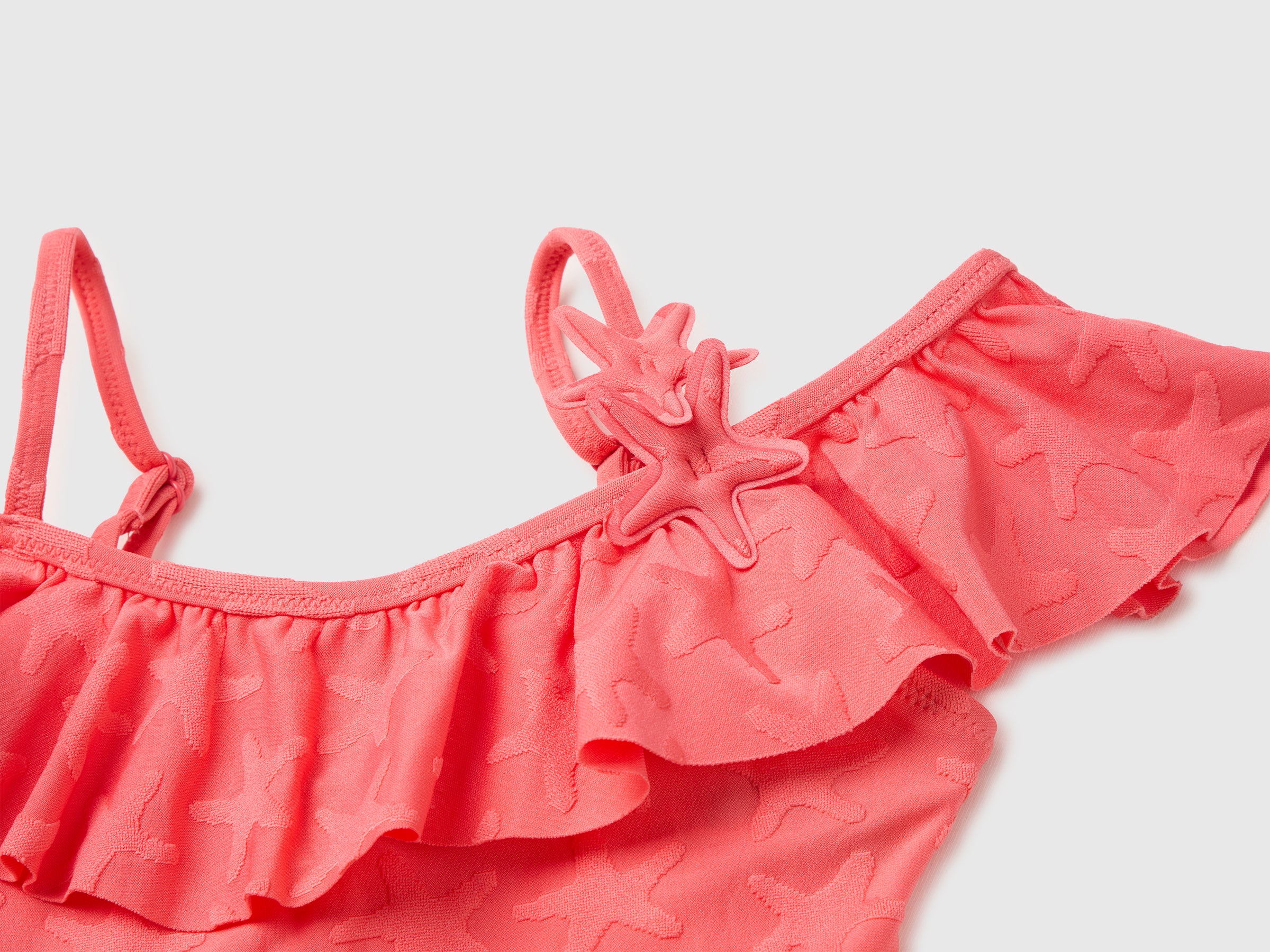 Maillot de bain une pièce à motif d’étoiles de mer Maillot de bain une pièce à motif d’étoiles de mer