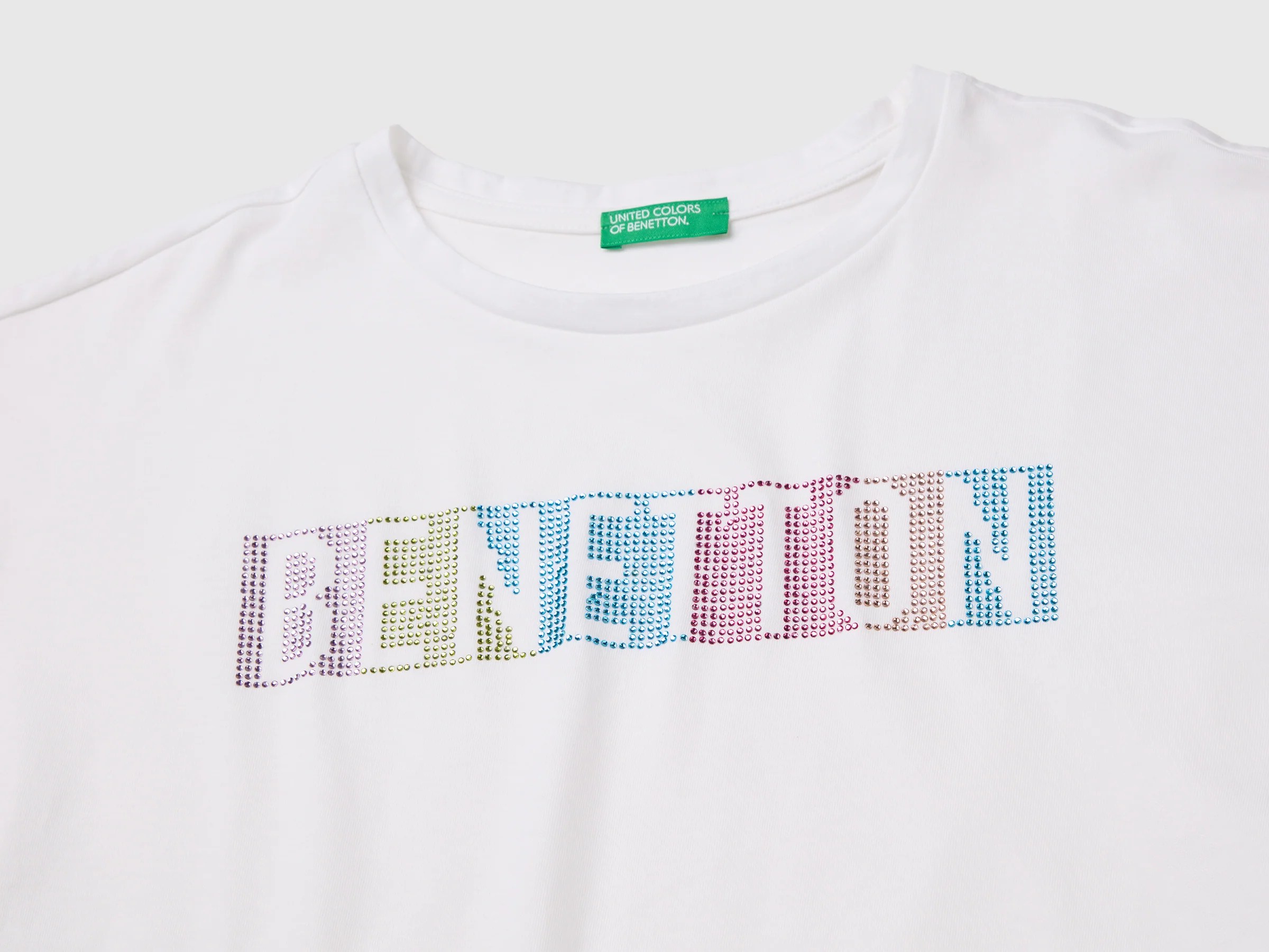 T-shirt à strass T-shirt à strass