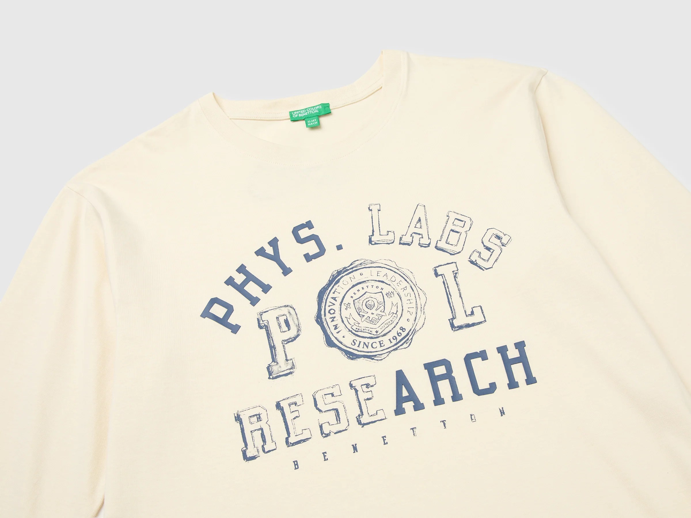 T-shirt 100 % coton biologique avec imprimé et écusson – Image 3
