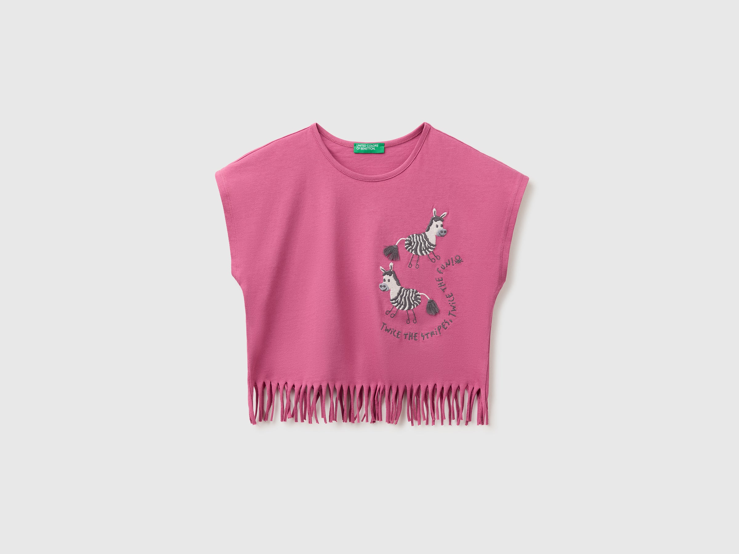T-shirt à franges et broderie T-shirt à franges et broderie