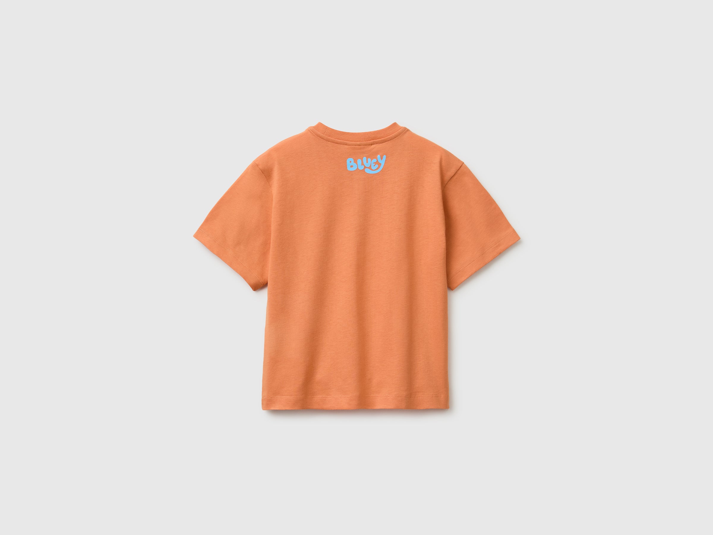 T-shirt bleu et orange – Image 2