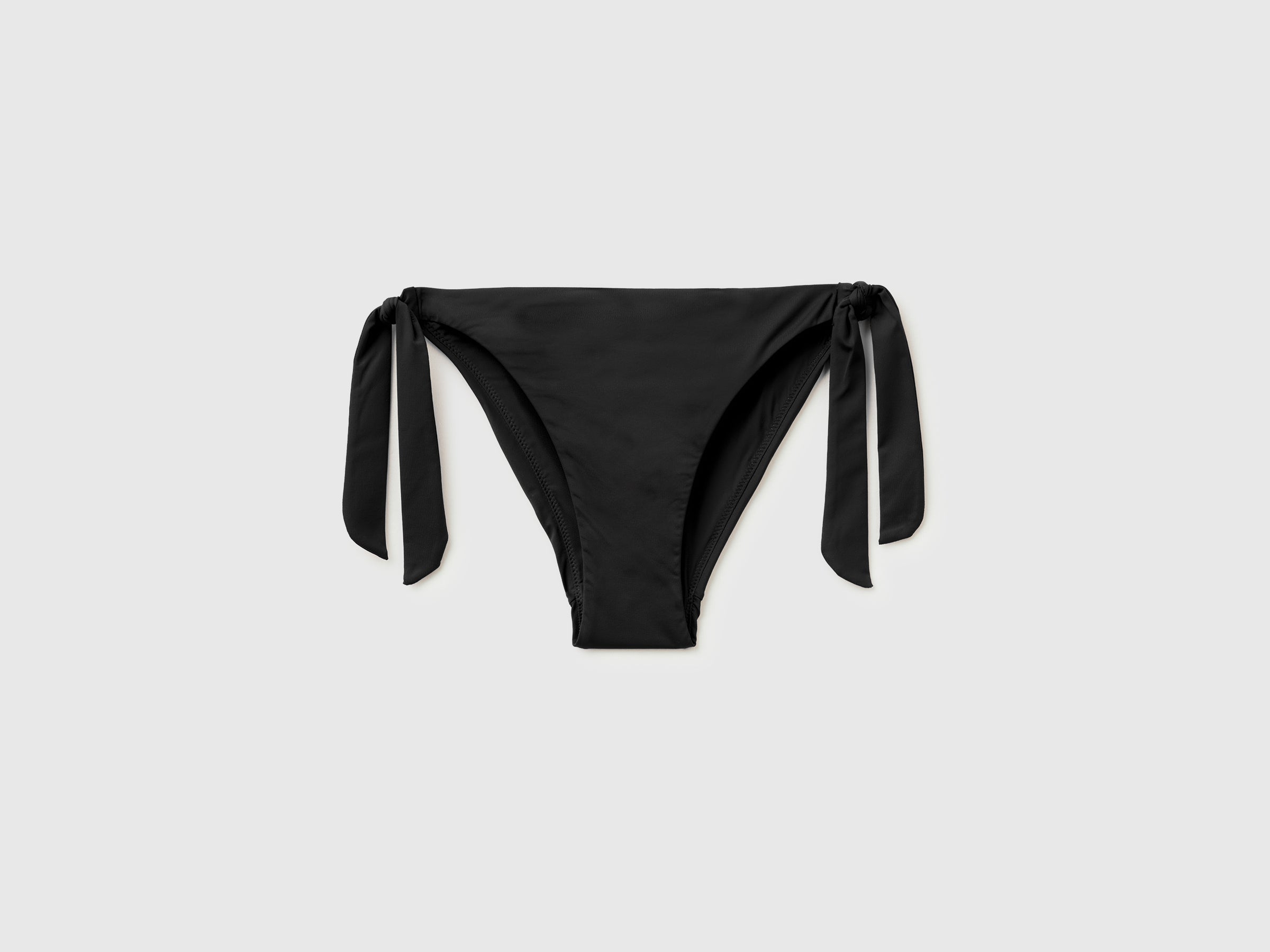 Slips de bain ECONYL® avec nœuds Slips de bain ECONYL® avec nœuds