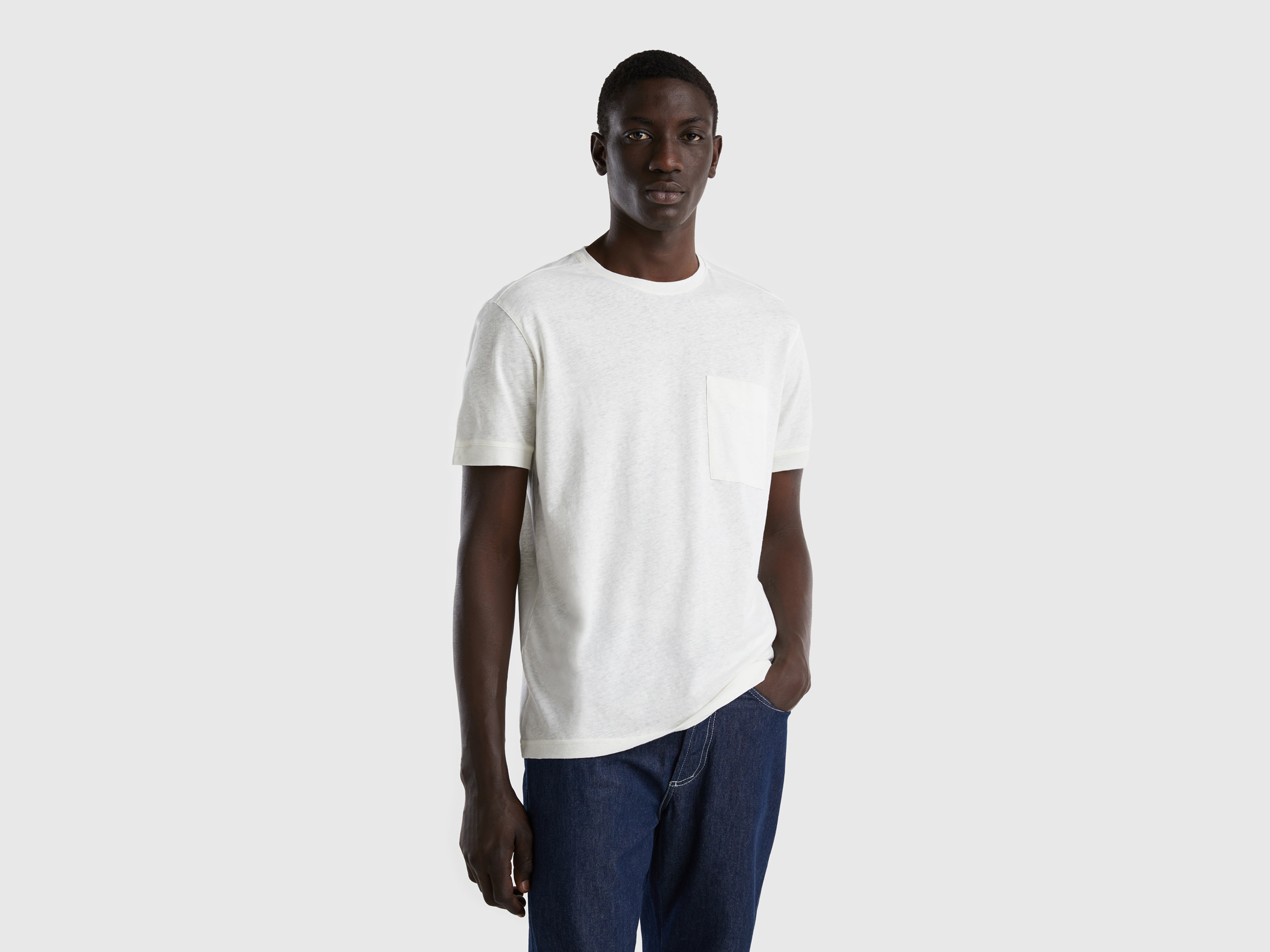 T-shirt en lin mélangé avec poche – Image 6